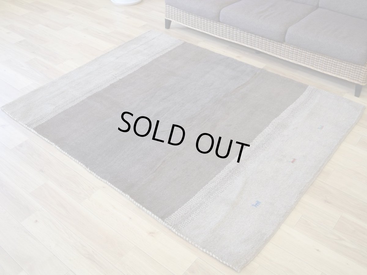 画像2: 新品 ペルシャ ギャッベ 縦2m 横1.5m 3㎡ 〜3帖 リビング ダイニング 2-3人掛けソファサイズ 190 × 154 cm No.1463 天然 肉厚 ウール ギャベ 手織り ハンドメイド ラグ 絨毯 カーペット ベージュ ブラウン グレー グラデーション ボーダー 生命の樹 柄 リビングダイニングルームやベッドサイドに n-1463-190154h081a532 (2)
