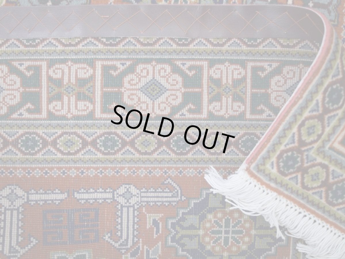 画像15: 美品 ペルシャ 部族絨毯 グーチャン 縦1.5m 横1m1.5㎡ アクセントラグ 1-2人掛けソファ サイズ  144 x 98 cm No.2147 ウール 手織り ハンドメイド トライバル ラグ カーペット 幾何学模様 緑 グリーン オレンジ 茶  中古品に抵抗のある方にもおすすめです a-2147-144098s411051 (15)