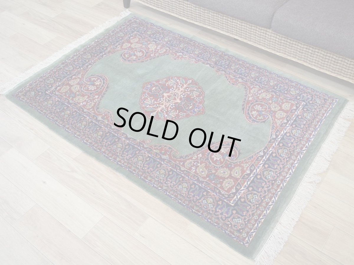 画像2: 新品 ペルシャ 部族絨毯 グーチャン 縦1.5m 横1m 1.5㎡ 1-2人掛けソファ センターラグ サイズ 154 x 106 cm No.2128 ウール シルク 手織り ハンドメイド トライバル ラグ カーペット ボテ模様 深緑 グリーン エンジ 赤 ワインレッド n-2128-154106s084526 (2)