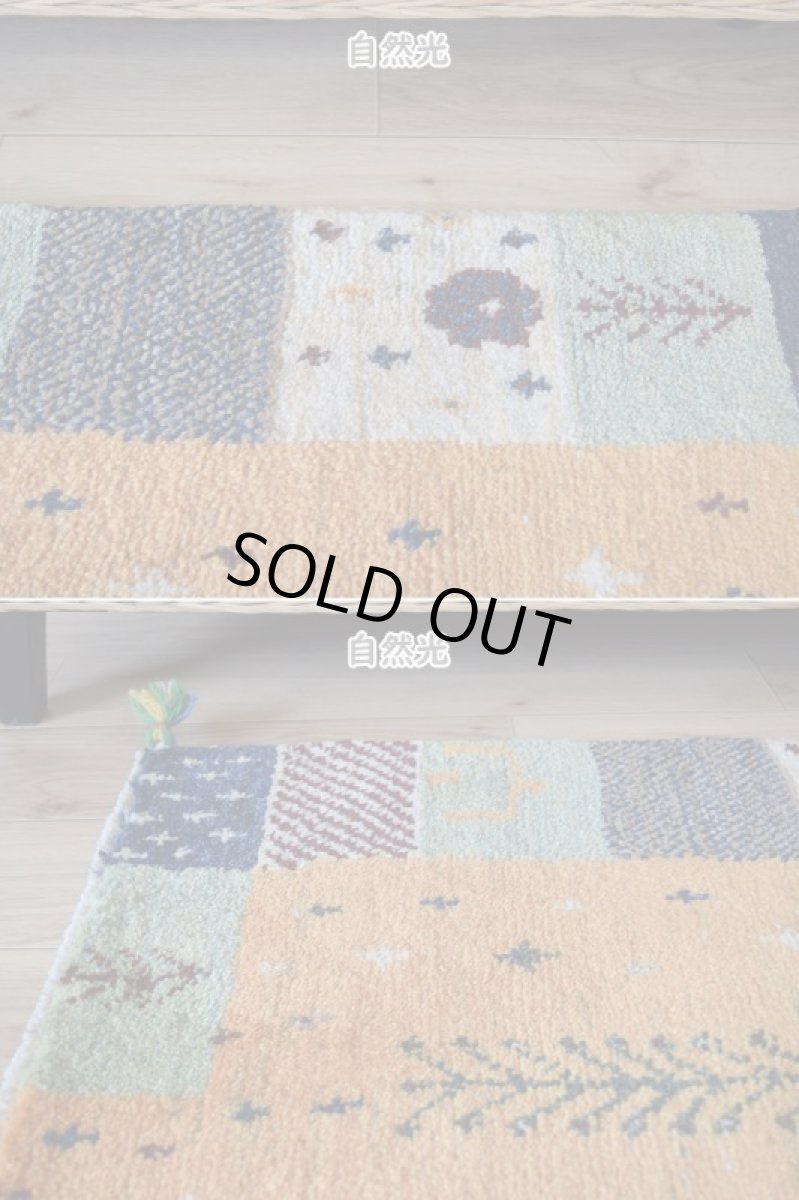 画像5: 新品 ペルシャ ギャッベ 玄関 マット サイズ 90 × 63 cm No.2461 肉厚 天然 ウール ギャベ 手織り ハンドメイド ラグ 絨毯 カーペット ロルバフト 玄関ドアマットのアクセントに 生命の樹 動物 パッチワーク柄 緑 グリーン マルチカラー n-2461-090063s570001 (5)