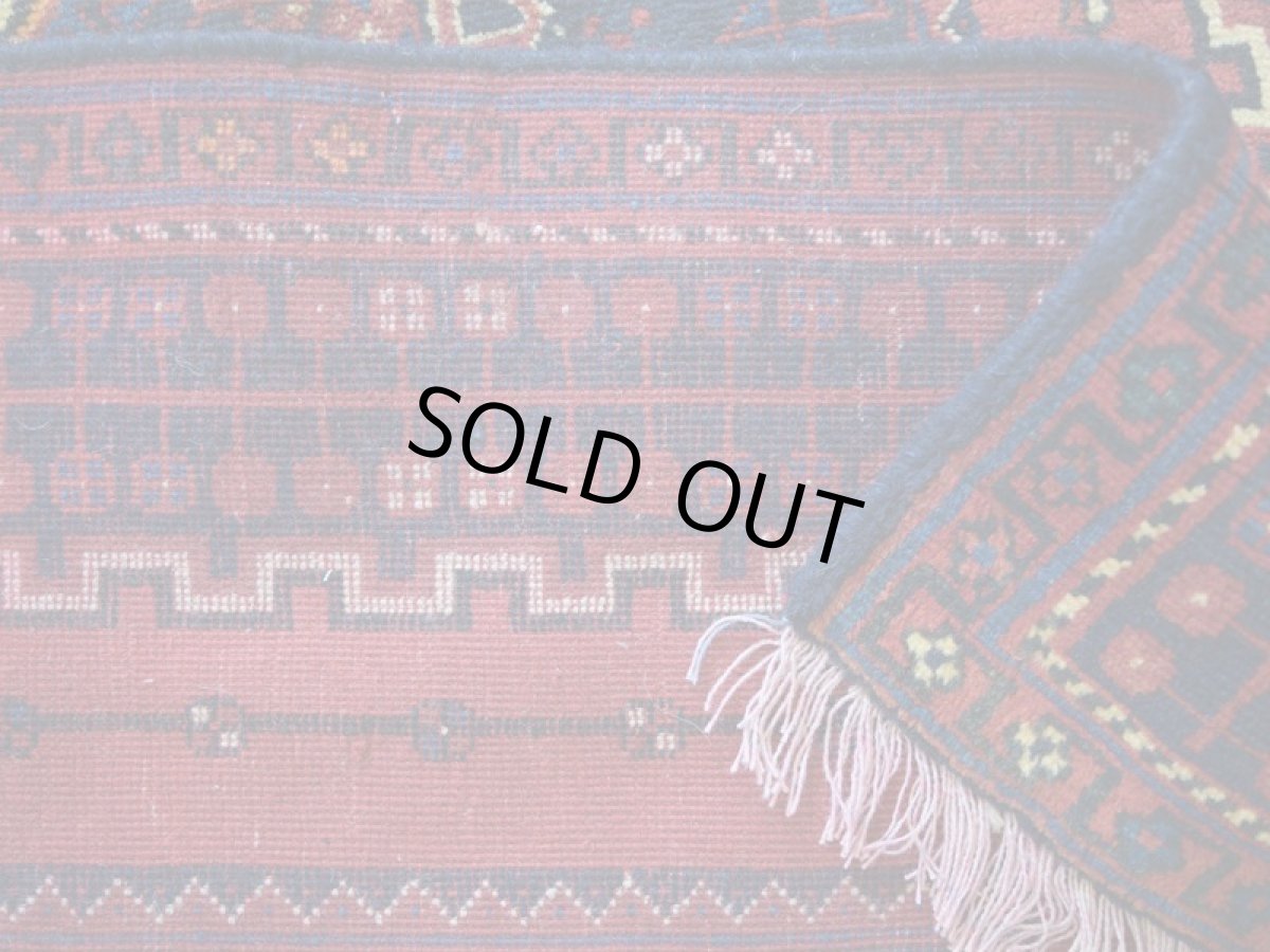 画像14: 良品 ペルシャ 部族絨毯 シールジャン 縦1.7m 横1.2m 2㎡ 〜2帖程度 リビング ダイニング 2〜3人掛けソファ センターテーブル サイズ 170 x 115 cm No.A835 ウール 手織り トライバル ラグ 敷物 マット カーペット 幾何学模様 ヘイバトルー柄 ヴィンテージ ビンテージ  赤 レッド 紺 ネイビー b-a835-170115h522392 (14)