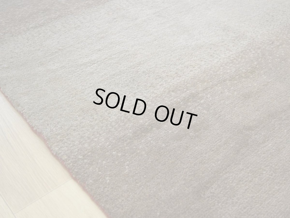 画像11: 新品 ペルシャ ギャッベ 縦3m 横2m 6㎡ 〜6帖程度 リビング ダイニング 3人掛けソファ コーナーソファサイズ 273 × 207 cm No.1438 肉厚 ウール ギャベ 手織り ハンドメイド ラグ 絨毯 カーペット ベージュ ブラウン グレー ブラック グラデーション ボーダー リビングダイニングルームやベッドサイドに n-1438-273207s733044 (11)