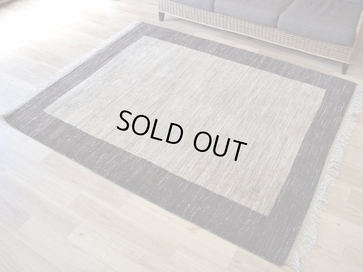 画像2: 新品 ペルシャ ギャッベ 縦2m 横1.5m 3㎡ 〜3帖 リビング ダイニング 2-3人掛けソファ サイズ 197 × 157 cm No.A585 肉厚 天然 ウール ギャベ 手織り ハンドメイド ラグ 絨毯 カーペット リビングダイニングルームやベッドサイドに こげ茶 ブラウン ベージュ 原毛系 生命の樹 n-a585-197157h733034 (2)