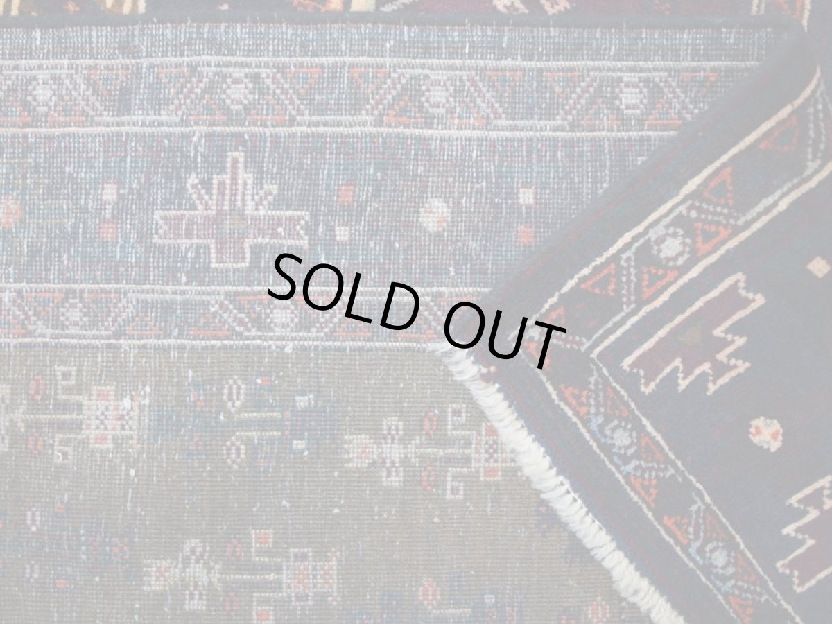 画像13: 良品 ペルシャ 部族絨毯 バルーチ 縦2.5m 横1.2m 3㎡ リビング ダイニング 2〜3人掛けソファ センターテーブル サイズ 250 x 115 cm No.P474 ウール 手織り トライバル ラグ 敷物 マット カーペット メダリオン 幾何学模様 ヴィンテージ ビンテージ  黒 ネイビー オリーブ エンジ b-p474-250115h523p (13)