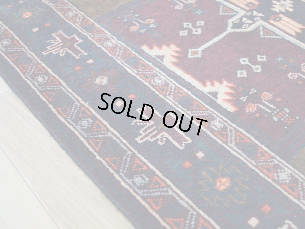 画像10: 良品 ペルシャ 部族絨毯 バルーチ 縦2.5m 横1.2m 3㎡ リビング ダイニング 2〜3人掛けソファ センターテーブル サイズ 250 x 115 cm No.P474 ウール 手織り トライバル ラグ 敷物 マット カーペット メダリオン 幾何学模様 ヴィンテージ ビンテージ  黒 ネイビー オリーブ エンジ b-p474-250115h523p (10)