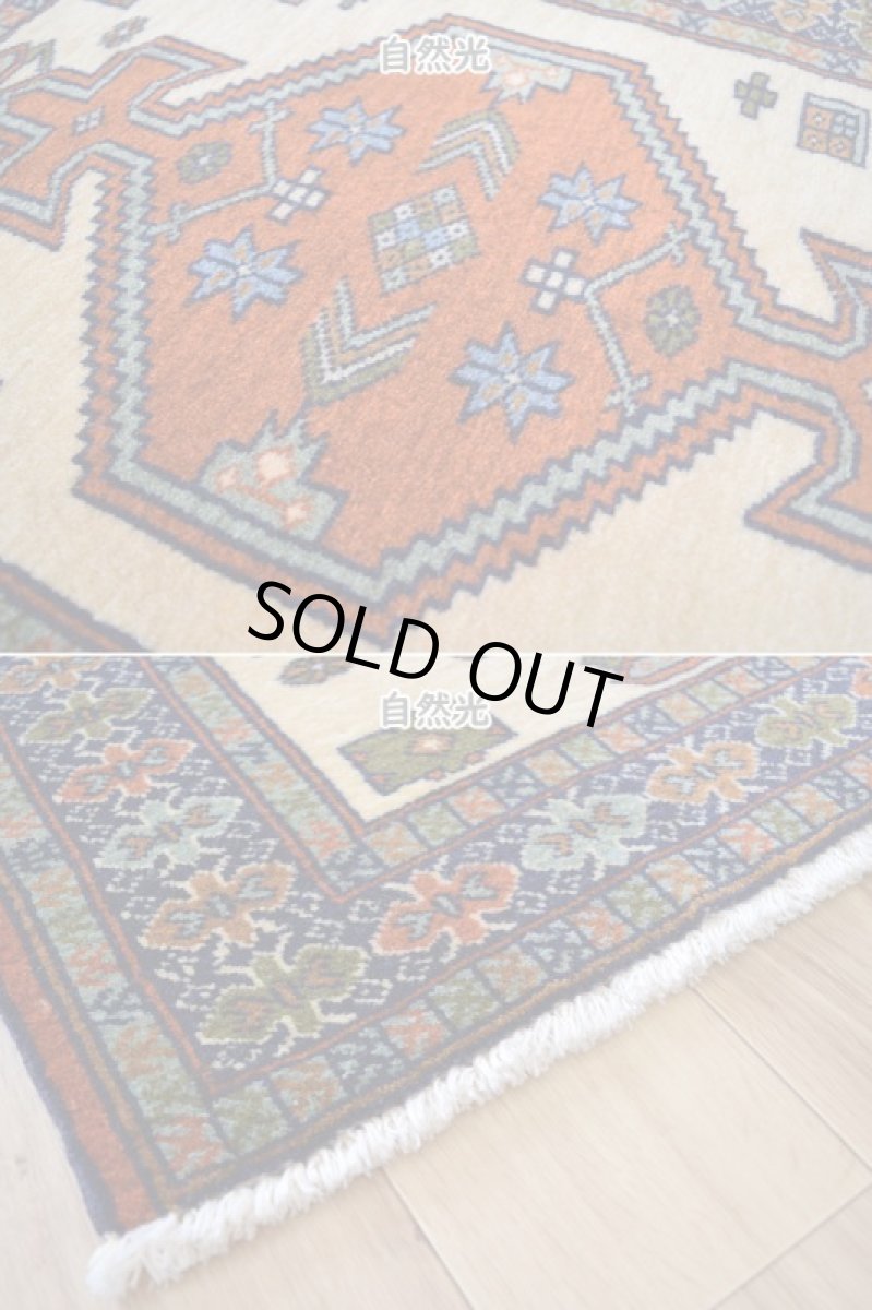 画像6: 美品 ペルシャ 部族絨毯 トルクメン 玄関 マット サイズ 87 x 71 cm No.E1 天然 肉厚 ウール 手織り ハンドメイド トライバル ラグ マット カーペット 生成り クリーム オレンジ グリーン カラフル 幾何学模様 民族柄 中古品に抵抗のある方にもお勧めです a-e1-087071h001p (6)