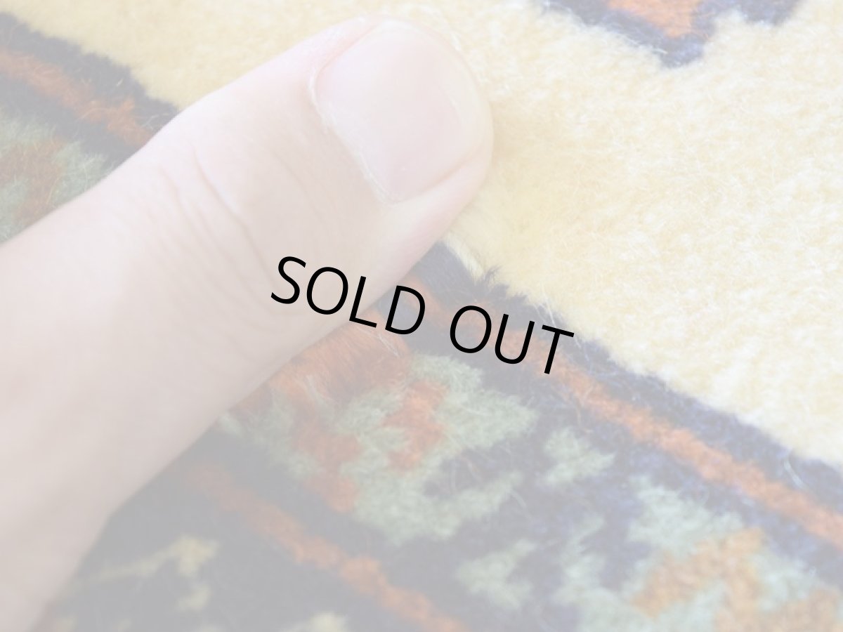 画像11: 美品 ペルシャ 部族絨毯 トルクメン 玄関 マット サイズ 87 x 71 cm No.E1 天然 肉厚 ウール 手織り ハンドメイド トライバル ラグ マット カーペット 生成り クリーム オレンジ グリーン カラフル 幾何学模様 民族柄 中古品に抵抗のある方にもお勧めです a-e1-087071h001p (11)