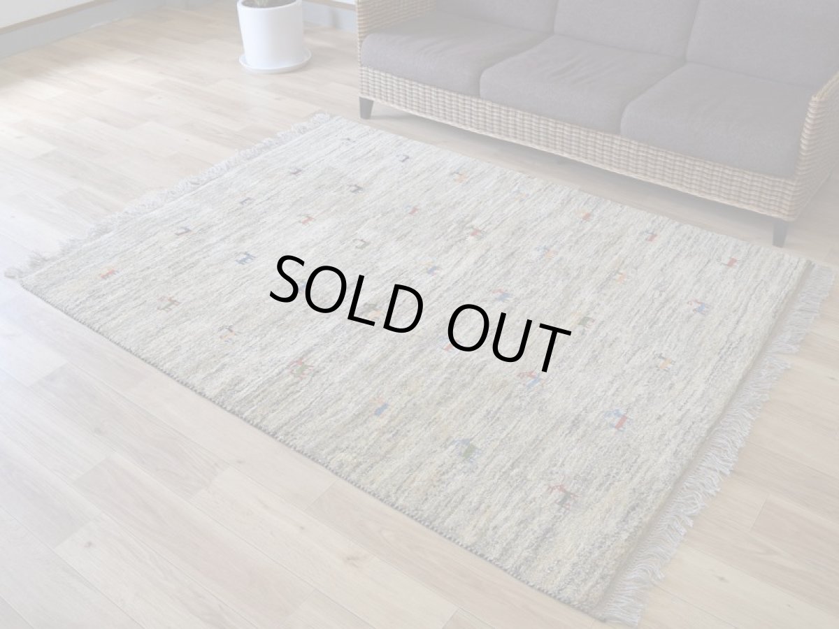 画像2: 新品 ペルシャ ギャッベ 縦2m 横1.5m 3㎡ 〜2帖 リビング ダイニング 2-3人掛けソファ サイズ 192 × 149 cm No.A578 肉厚 天然 ウール ギャベ 手織り ハンドメイド ラグ 絨毯 カーペット リビングダイニングルームやベッドサイドに 生成り クリーム 原毛系 動物 n-a578-192149s513014 (2)