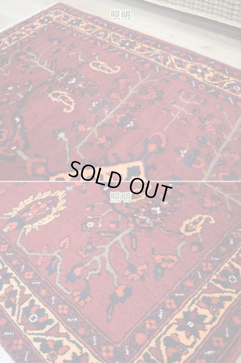 画像6: 良品 ペルシャ 部族絨毯 バクティヤリ 縦1.5m 横1.1m 2㎡ 〜2帖程度 1〜2人掛けソファ センターテーブル サイズ 150 x 110 cm No.R223 ウール 手織り トライバル ラグ 敷物 マット カーペット ヴィンテージ ビンテージ  赤 レッド b-r223-150110h001031 (6)