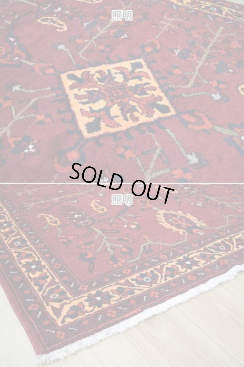 画像8: 良品 ペルシャ 部族絨毯 バクティヤリ 縦1.5m 横1.1m 2㎡ 〜2帖程度 1〜2人掛けソファ センターテーブル サイズ 150 x 110 cm No.R223 ウール 手織り トライバル ラグ 敷物 マット カーペット ヴィンテージ ビンテージ  赤 レッド b-r223-150110h001031 (8)