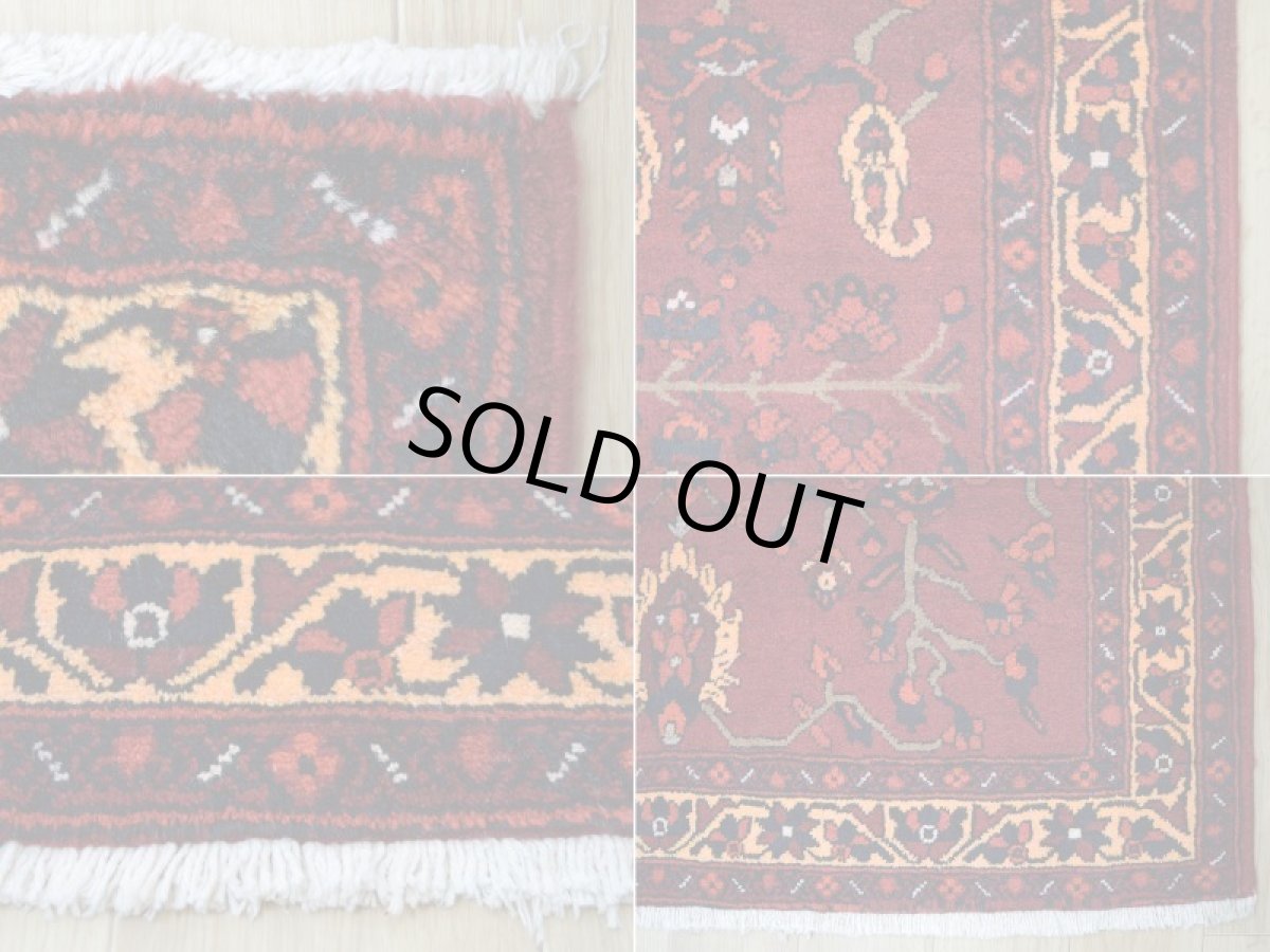 画像19: 良品 ペルシャ 部族絨毯 バクティヤリ 縦1.5m 横1.1m 2㎡ 〜2帖程度 1〜2人掛けソファ センターテーブル サイズ 150 x 110 cm No.R223 ウール 手織り トライバル ラグ 敷物 マット カーペット ヴィンテージ ビンテージ  赤 レッド b-r223-150110h001031 (19)