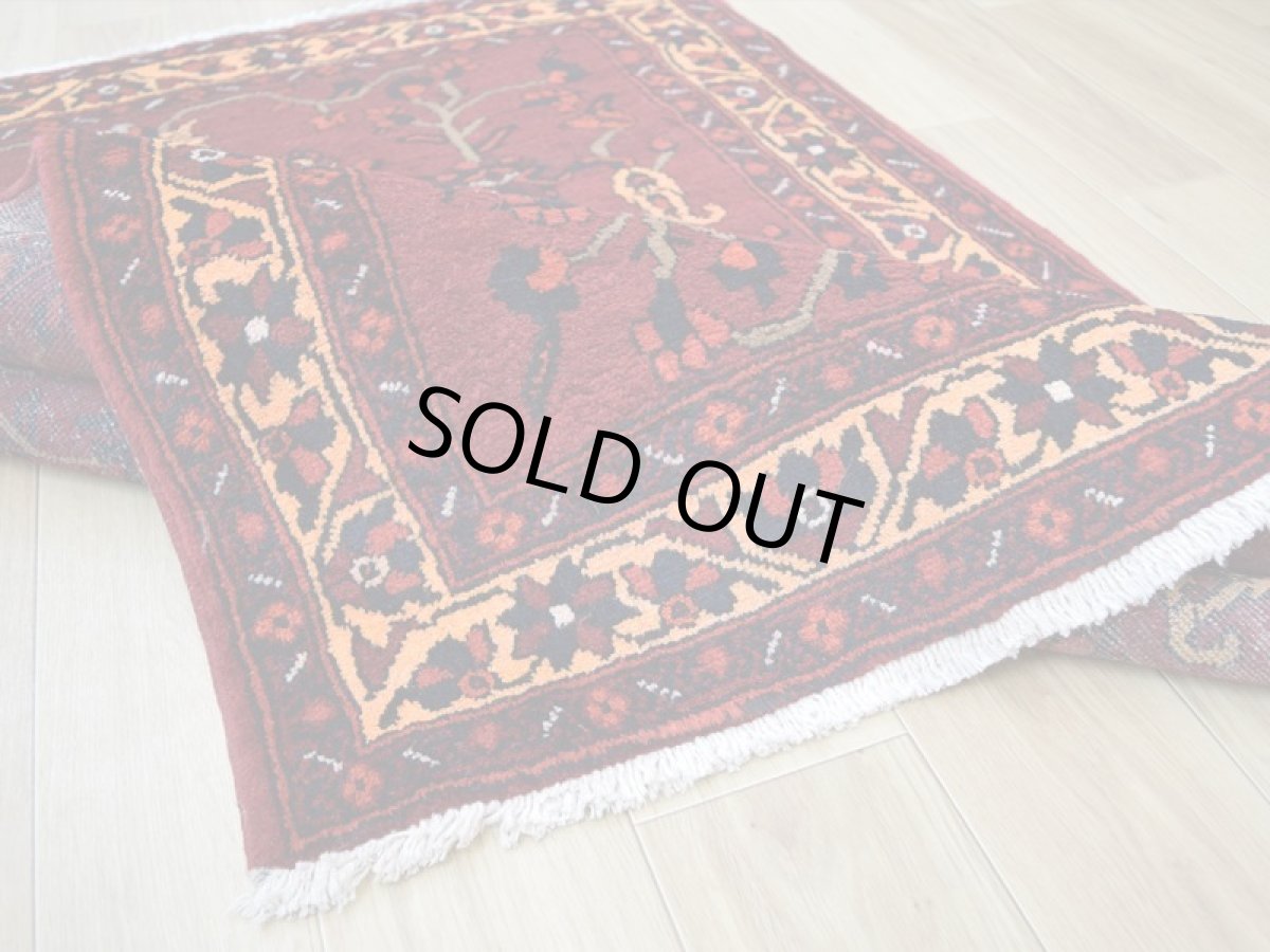 画像14: 良品 ペルシャ 部族絨毯 バクティヤリ 縦1.5m 横1.1m 2㎡ 〜2帖程度 1〜2人掛けソファ センターテーブル サイズ 150 x 110 cm No.R223 ウール 手織り トライバル ラグ 敷物 マット カーペット ヴィンテージ ビンテージ  赤 レッド b-r223-150110h001031 (14)