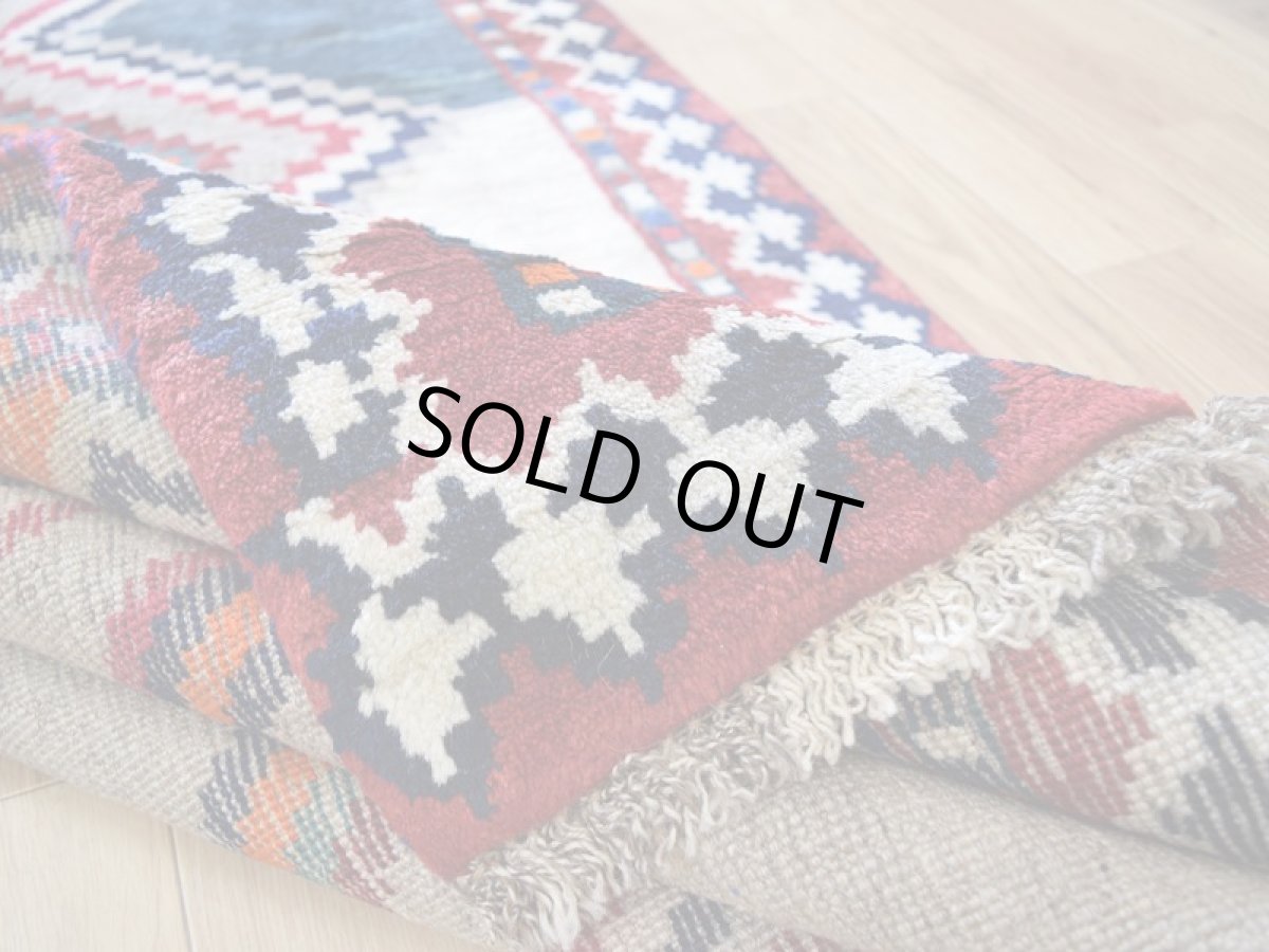 画像12: 新品 ペルシャ ギャッベ 縦2.5m 横1.3m 3㎡ 〜3帖 リビング ダイニング 3人掛けソファ サイズ 220 x 125 cm No.A635 天然 肉厚 ウール 手織り ハンドメイド トライバル ラグ 部族絨毯 マット カーペット ギャベ 民族柄 生成り クリーム 青 インディゴブルー 赤 オレンジ n-a635-220125h173384 (12)