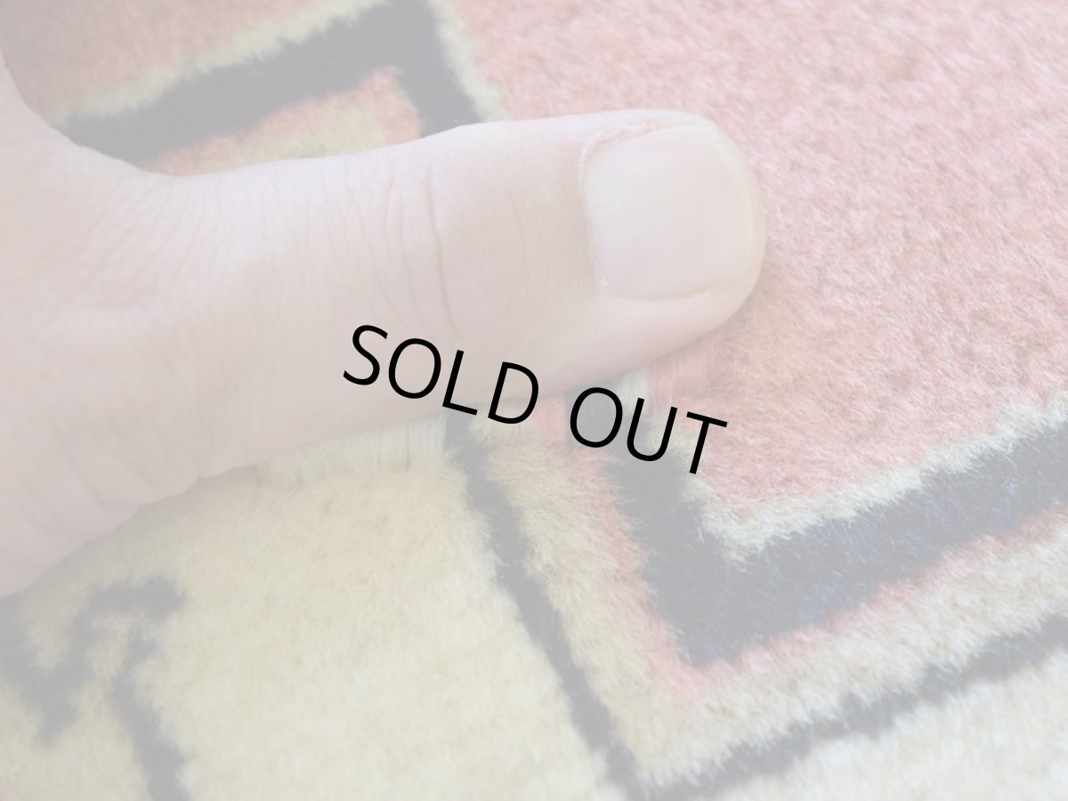 画像10: 美品 ペルシャ 絨毯 ヘリス 産 縦3m 横2.5m 7.5㎡ ~7.5帖 リビング ダイニング 3人掛けソファ コーナーソファ サイズ 305 x 240 cm No.2117 ウール 手織り ハンドメイド トライバル ラグ カーペット サーモンピンク 生成り クリーム ベージュ ネイビー a-2117-305240s056597 (10)