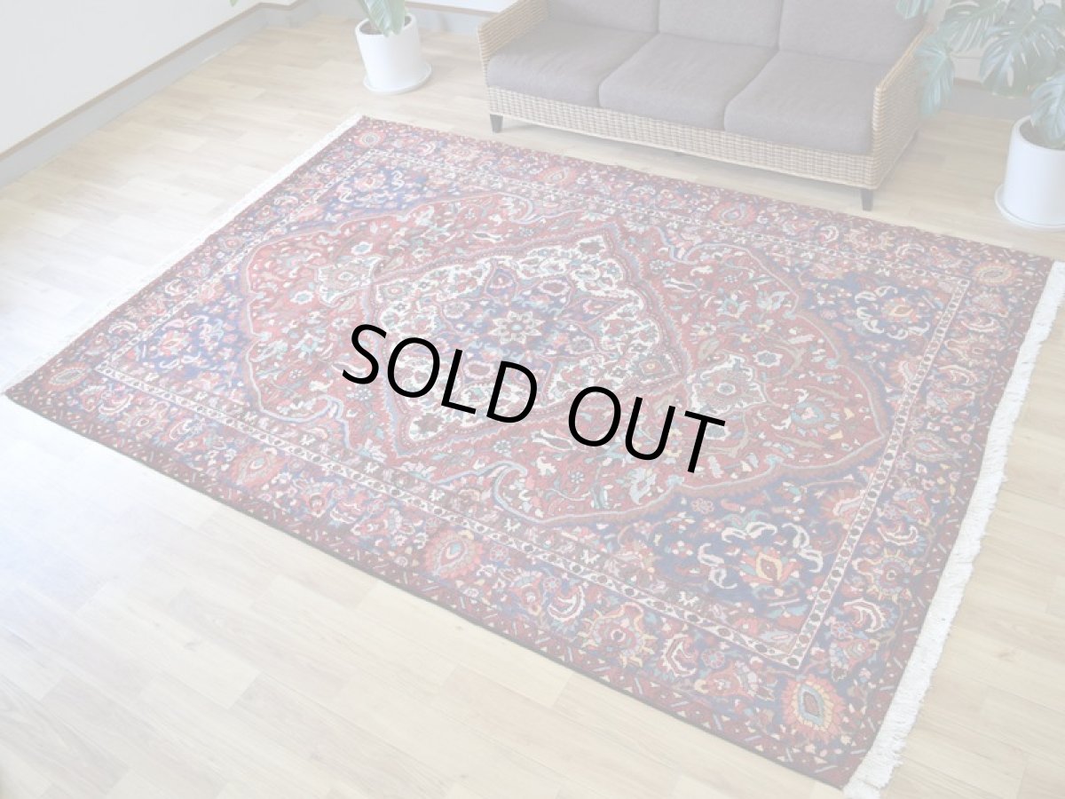 画像3: 良品 ペルシャ 絨毯 バクティヤリ 縦3m 横2m 6㎡ 〜6帖 リビング ダイニング 3人掛けソファ コーナーソファ 大判 サイズ 312 x 214 cm No.AB386 ウール 手織り トライバル ラグ 敷物 マット カーペット メダリオン 赤 ネイビー 黒 ヴィンテージ ビンテージ b-ab386-312214h684236 (3)