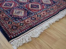 画像11: 新品 ペルシャ 部族絨毯 ヤラメ 縦1.5m 横1m 1.6㎡ 1-2人掛けソファ足元 サイズ 156 x 99 cm No.AB516 ウール 手織り ハンドメイド トライバル ラグ カーペット 民族柄 総柄 ネイビー n-ab516-156099h041551 (11)