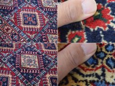 画像16: 新品 ペルシャ 部族絨毯 ヤラメ 縦1.5m 横1m 1.6㎡ 1-2人掛けソファ足元 サイズ 156 x 99 cm No.AB516 ウール 手織り ハンドメイド トライバル ラグ カーペット 民族柄 総柄 ネイビー n-ab516-156099h041551 (16)