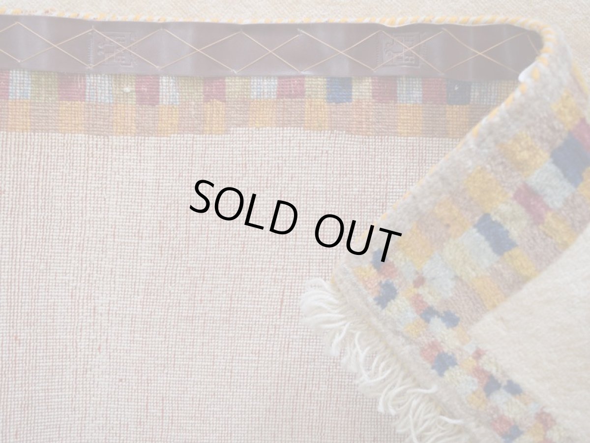 画像15: 新品 ペルシャ ギャッベ 縦2m 横1m ランナーサイズ 2-3人掛けソファ サイズ 190 × 77 cm No.2324 肉厚 天然 ウール ギャベ 手織り リーズバフト ハンドメイド ラグ 絨毯 カーペット  イエロー 黄色 クリーム ベージュ プレーン シンプル n-2324-190077s053583 (15)