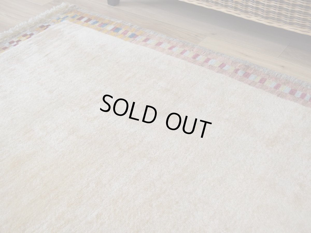 画像9: 新品 ペルシャ ギャッベ 縦2m 横1m ランナーサイズ 2-3人掛けソファ サイズ 190 × 77 cm No.2324 肉厚 天然 ウール ギャベ 手織り リーズバフト ハンドメイド ラグ 絨毯 カーペット  イエロー 黄色 クリーム ベージュ プレーン シンプル n-2324-190077s053583 (9)