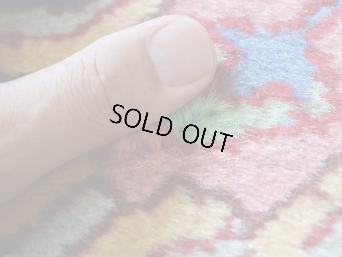 画像10: 良品 ペルシャ 絨毯 タブリーズ 縦3.5m 横2.5m 9㎡ 〜10帖 リビング ダイニング 客室 大判 サイズ 350 x 245 cm No.A149 天然 ウール 手織り ハンドメイド ラグ マット カーペット レッド 赤 メダリオン コーナー 大きなお部屋に 中古品に抵抗のある方にもおすすめです。 b-a149-350245h055517 (10)