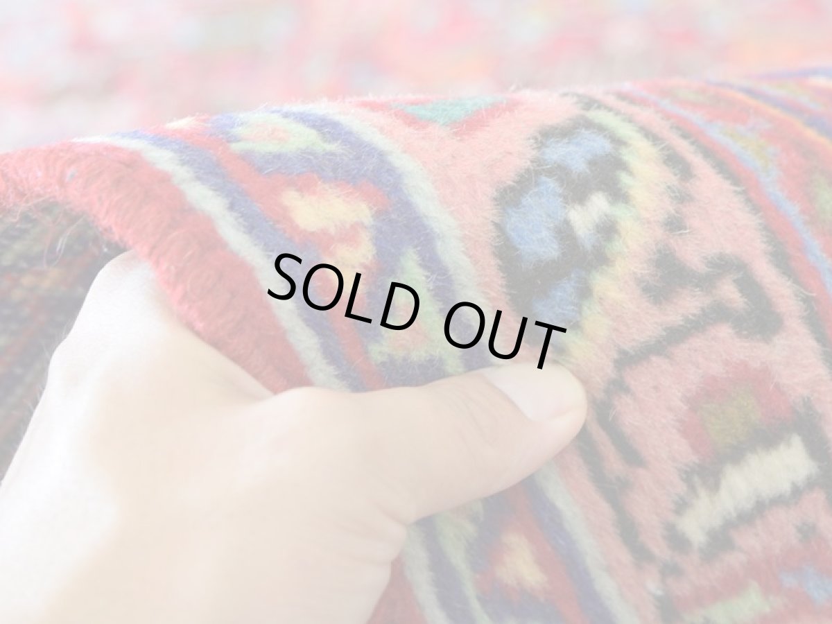 画像11: 良品 ペルシャ 絨毯 タブリーズ 縦3.5m 横2.5m 9㎡ 〜10帖 リビング ダイニング 客室 大判 サイズ 350 x 245 cm No.A149 天然 ウール 手織り ハンドメイド ラグ マット カーペット レッド 赤 メダリオン コーナー 大きなお部屋に 中古品に抵抗のある方にもおすすめです。 b-a149-350245h055517 (11)