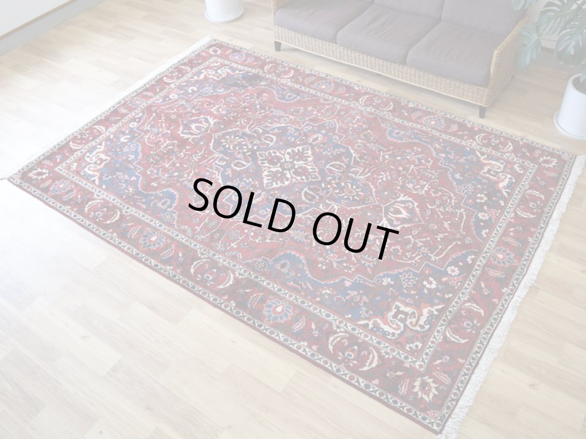 画像3: 良品 ペルシャ 絨毯 バクティヤリ 縦3m 横2m 6㎡ 〜6帖 リビング ダイニング 3人掛けソファ コーナーソファ 大判 サイズ No.AB353 - 300 x 205 cm ウール 手織り トライバル ラグ 敷物 マット カーペット メダリオン 赤 ネイビー ヴィンテージ ビンテージ バクティアリ バフティヤリ b-ab353-300205h064095 (3)