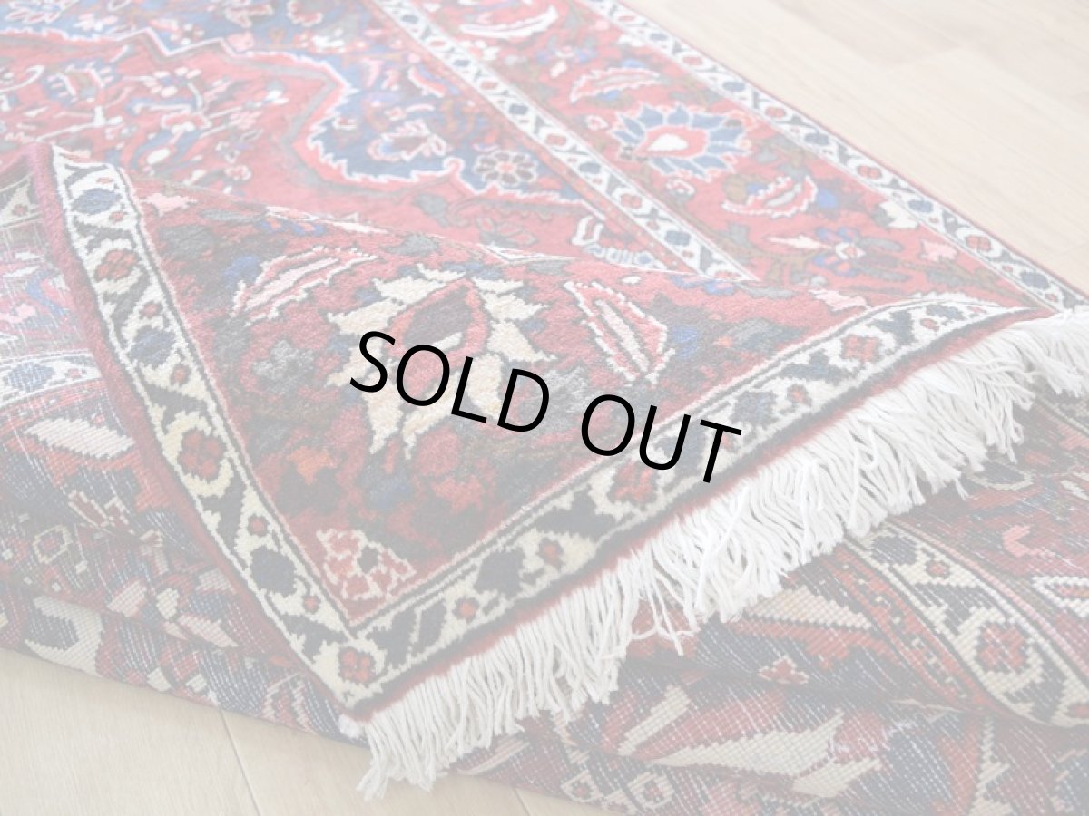 画像12: 良品 ペルシャ 絨毯 バクティヤリ 縦3m 横2m 6㎡ 〜6帖 リビング ダイニング 3人掛けソファ コーナーソファ 大判 サイズ No.AB353 - 300 x 205 cm ウール 手織り トライバル ラグ 敷物 マット カーペット メダリオン 赤 ネイビー ヴィンテージ ビンテージ バクティアリ バフティヤリ b-ab353-300205h064095 (12)