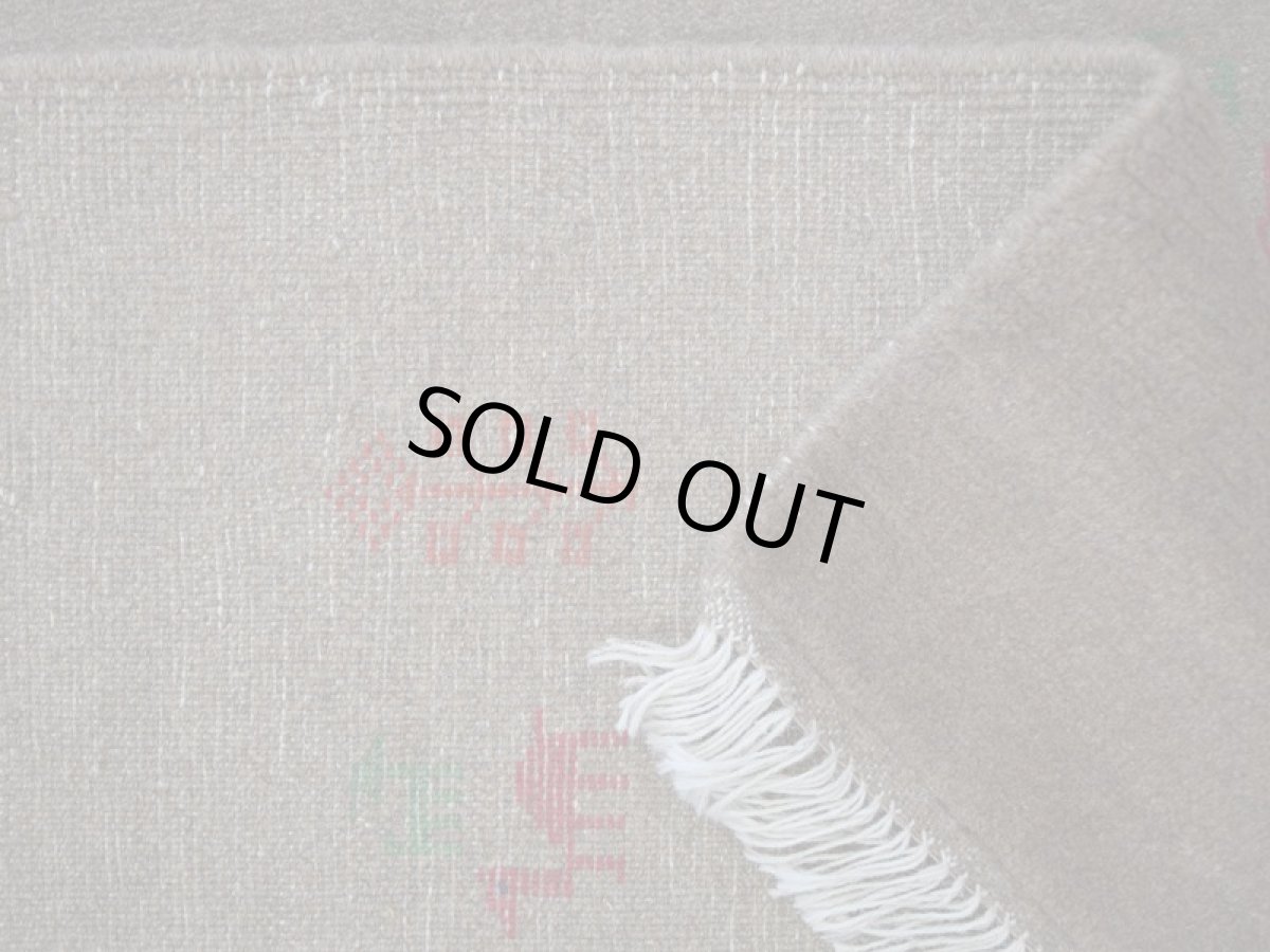 画像15: 新品 ペルシャ ギャッベ 縦2m 横1.5m 2.5㎡ リビング ダイニング 2-3人掛けソファ サイズ 188 × 138 cm No.R429 肉厚 天然 ウール ギャベ 手織り ハンドメイド ラグ 絨毯 カーペット リビングダイニングルームやベッドサイドに ブラウン 茶 動物 植物柄 n-r429-188138h031071 (15)