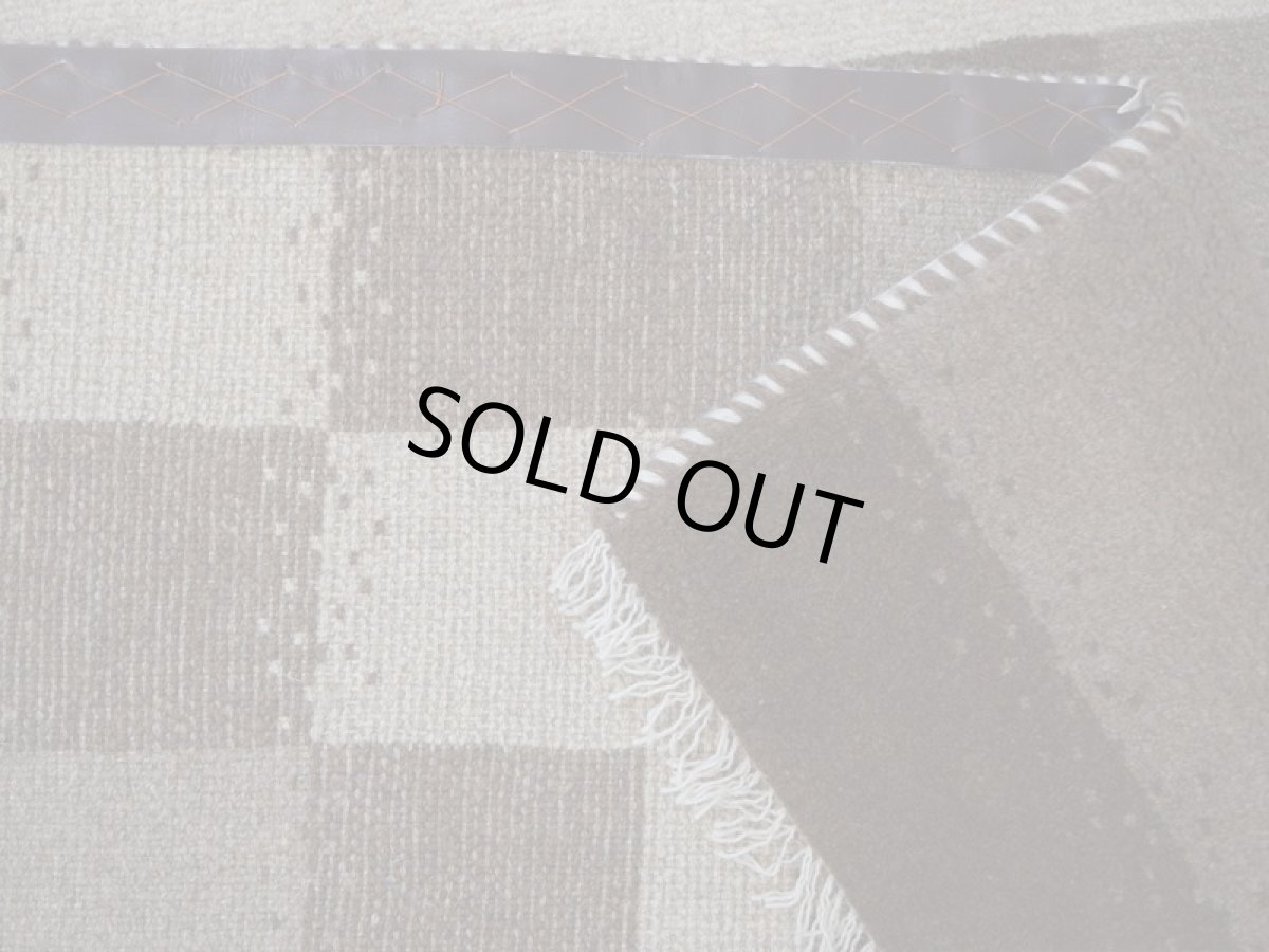 画像14: 新品 ペルシャ ギャッベ 縦2m 横1.5m 3㎡ 〜3帖 リビング ダイニング 2-3人掛けソファサイズ 200 × 159 cm No.1468 天然 肉厚 ウール ギャベ 手織り ハンドメイド ラグ 絨毯 カーペット ベージュ クリーム ブラウン  原毛系 ボーダー リビングダイニングルームやベッドサイドに n-1468-200159h071032 (14)