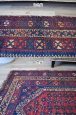 画像5: 良品 ペルシャ 部族絨毯 シラーズ 産  287 x 200 cm No.AD375 縦3m 横2m 6㎡ ~6帖 リビング ダイニング 3人掛けソファ コーナーソファ サイズ ウール 手織り ハンドメイド トライバル ラグ カーペット 赤 レッド 黒 ブラック 濃紺 ダークネイビー 民族柄 b-ad375-287200h067689 (5)