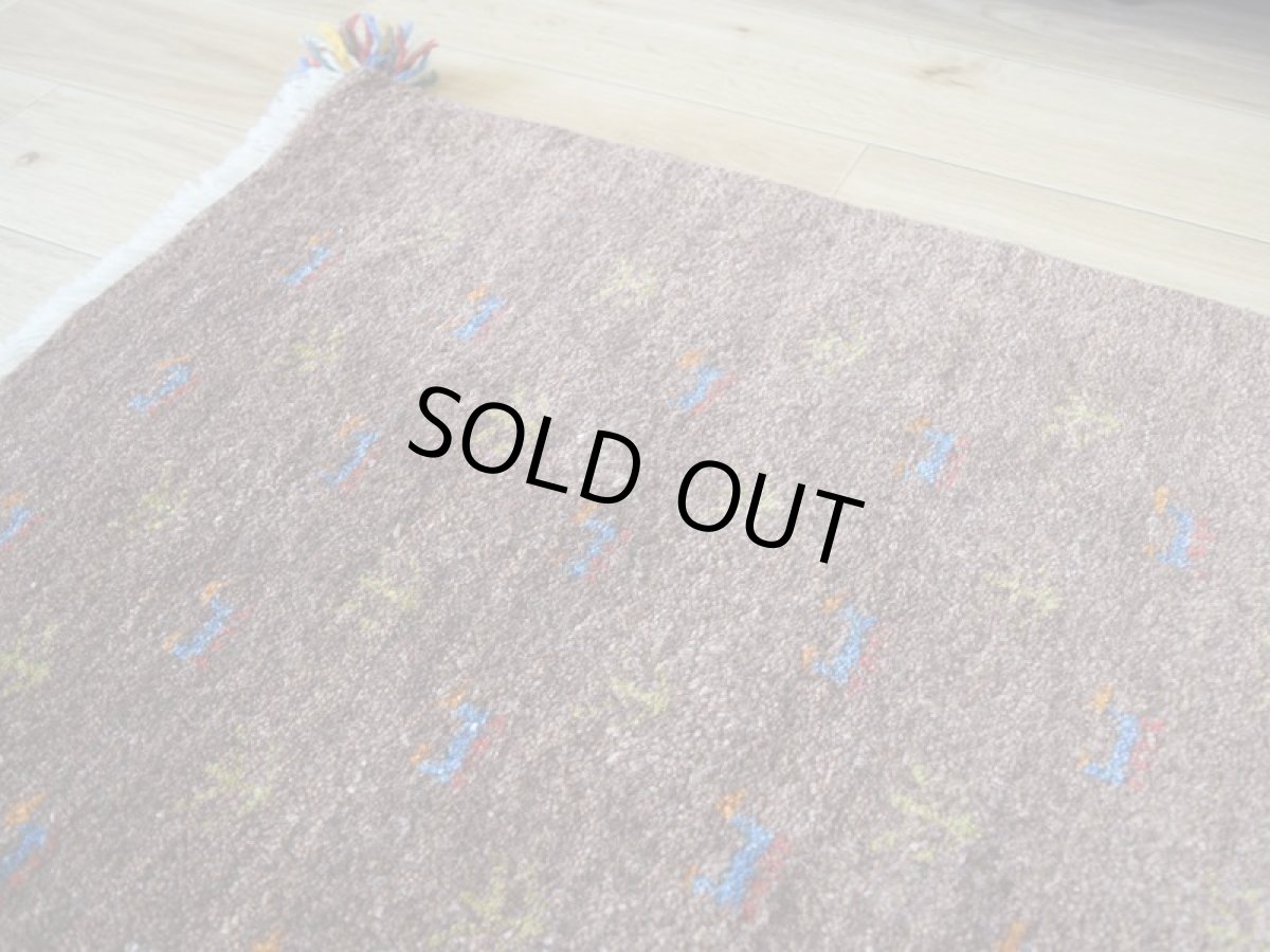 画像4: 新品 ペルシャ ギャッベ 玄関 マット サイズ 82 × 61 cm No.C108 肉厚 天然 ウール ギャベ 手織り ハンドメイド ラグ 絨毯 カーペット ロルバフト 玄関ドアマットのアクセントに 生命の樹 動物 茶 ブラウン系 n-c108-082061s001031 (4)