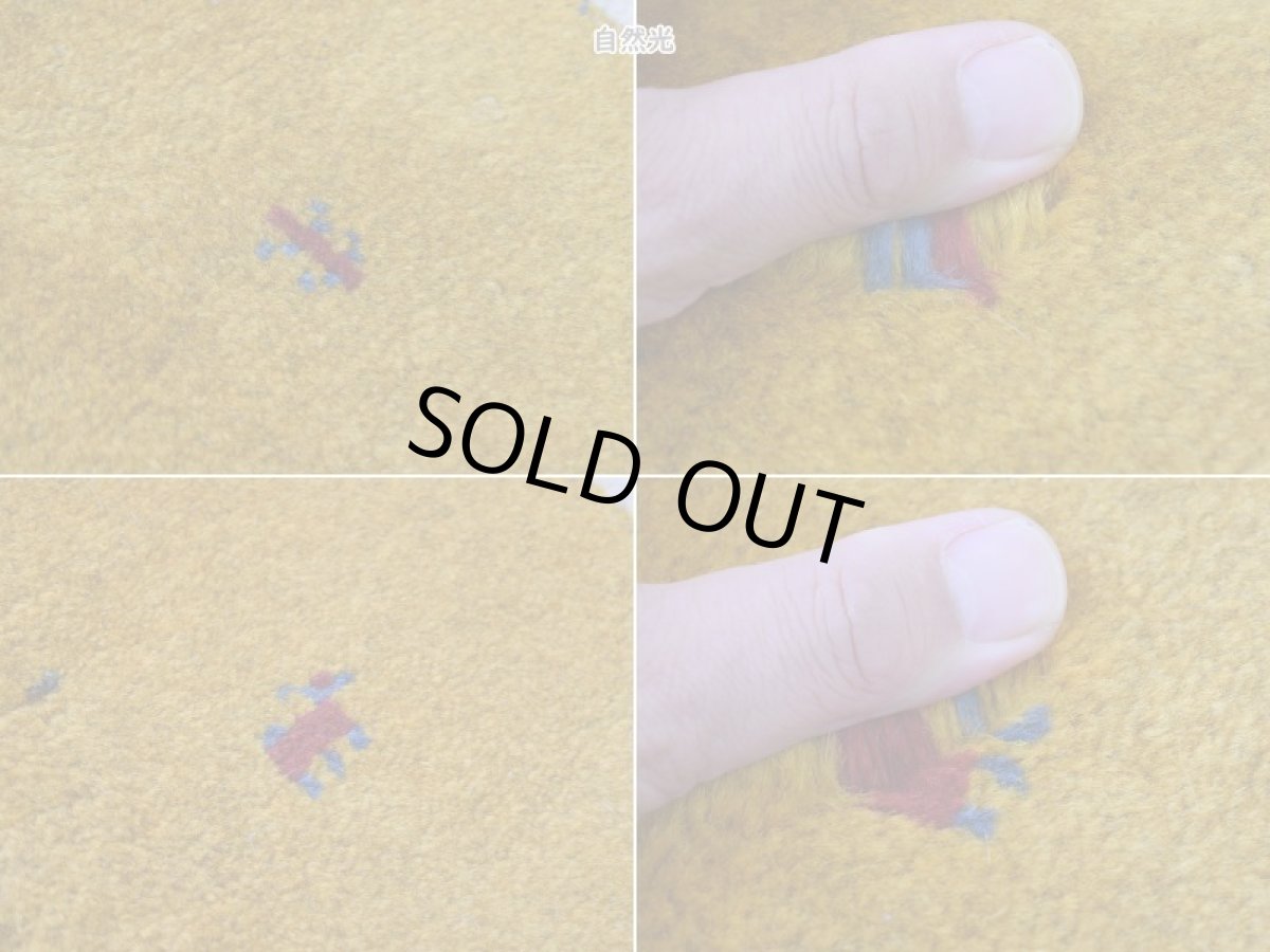 画像16: 新品 ペルシャ ギャッベ 162 × 104 cm No.1959 縦1.7m 横1m 〜1帖 2人掛けソファ サイズ 肉厚 天然 草木染 ウール ギャベ 手織り ハンドメイド ラグ 絨毯 カーペット ロリバフト リビングルームソファ足元やベッドサイドに 生成り クリーム 黄色 イエロー  n-1959-162104s251002 (16)