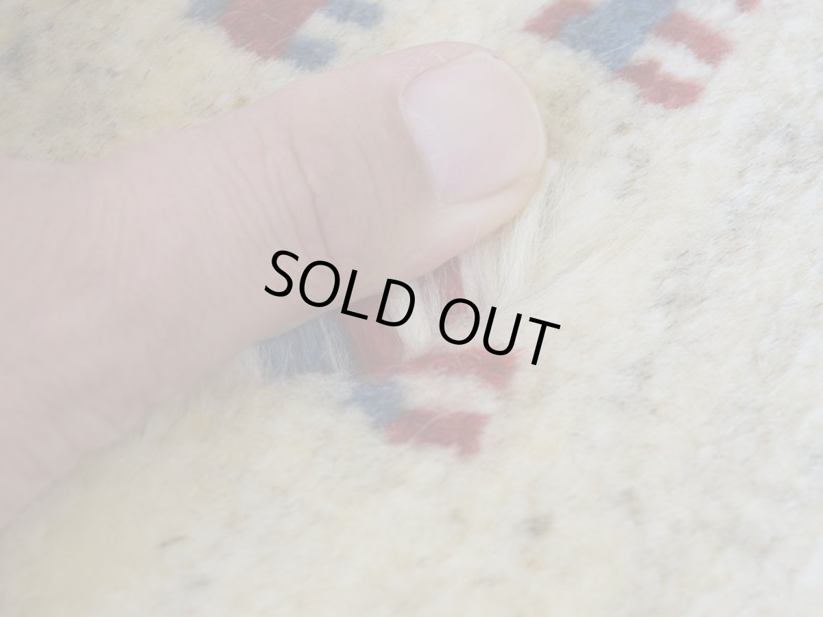 画像13: 新品 ペルシャ ギャッベ 162 × 104 cm No.1959 縦1.7m 横1m 〜1帖 2人掛けソファ サイズ 肉厚 天然 草木染 ウール ギャベ 手織り ハンドメイド ラグ 絨毯 カーペット ロリバフト リビングルームソファ足元やベッドサイドに 生成り クリーム 黄色 イエロー  n-1959-162104s251002 (13)