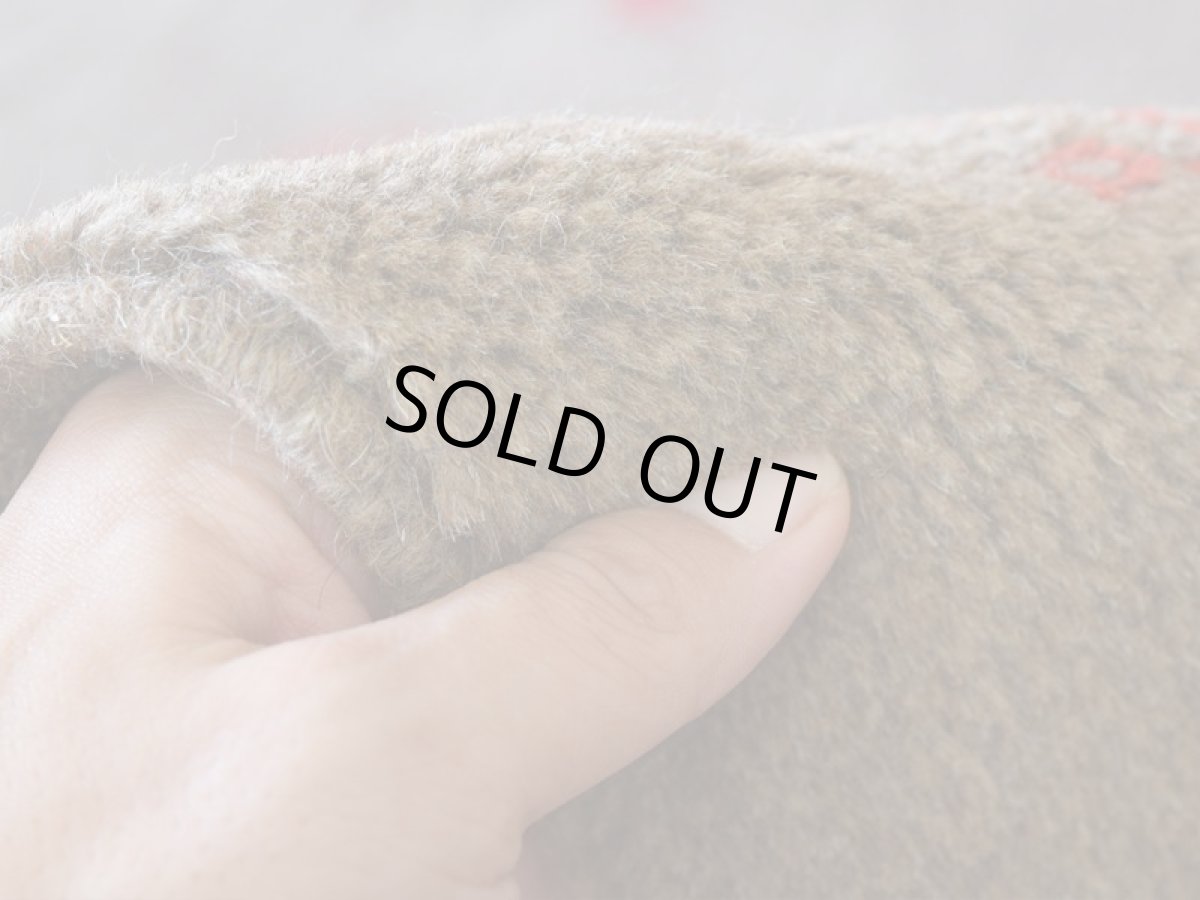 画像13: 新品 ペルシャ ギャッベ 縦2m 横1.5m 2.5㎡ リビング ダイニング 2-3人掛けソファ サイズ 195 × 137 cm No.R402 肉厚 天然 ウール ギャベ 手織り ハンドメイド ラグ 絨毯 カーペット リビングダイニングルームやベッドサイドに ブラウン 茶 動物 植物柄 n-r402-195137h031071 (13)