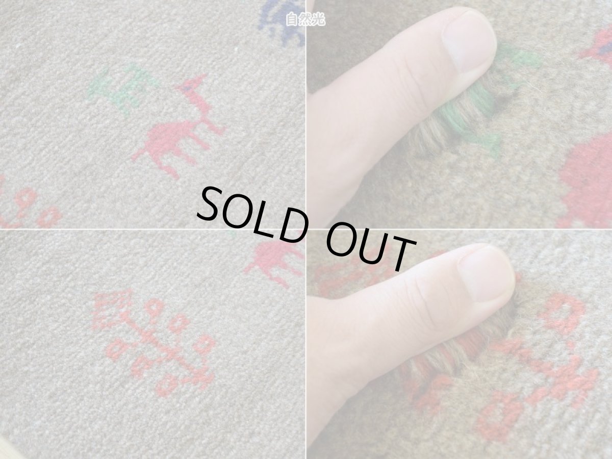 画像16: 新品 ペルシャ ギャッベ 縦2m 横1.5m 2.5㎡ リビング ダイニング 2-3人掛けソファ サイズ 195 × 137 cm No.R402 肉厚 天然 ウール ギャベ 手織り ハンドメイド ラグ 絨毯 カーペット リビングダイニングルームやベッドサイドに ブラウン 茶 動物 植物柄 n-r402-195137h031071 (16)