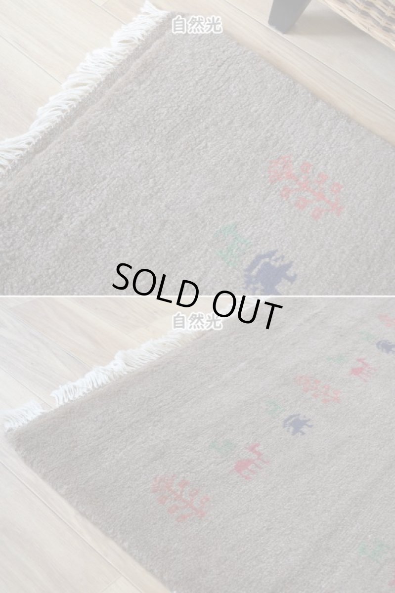 画像7: 新品 ペルシャ ギャッベ 縦2m 横1.5m 2.5㎡ リビング ダイニング 2-3人掛けソファ サイズ 195 × 137 cm No.R402 肉厚 天然 ウール ギャベ 手織り ハンドメイド ラグ 絨毯 カーペット リビングダイニングルームやベッドサイドに ブラウン 茶 動物 植物柄 n-r402-195137h031071 (7)