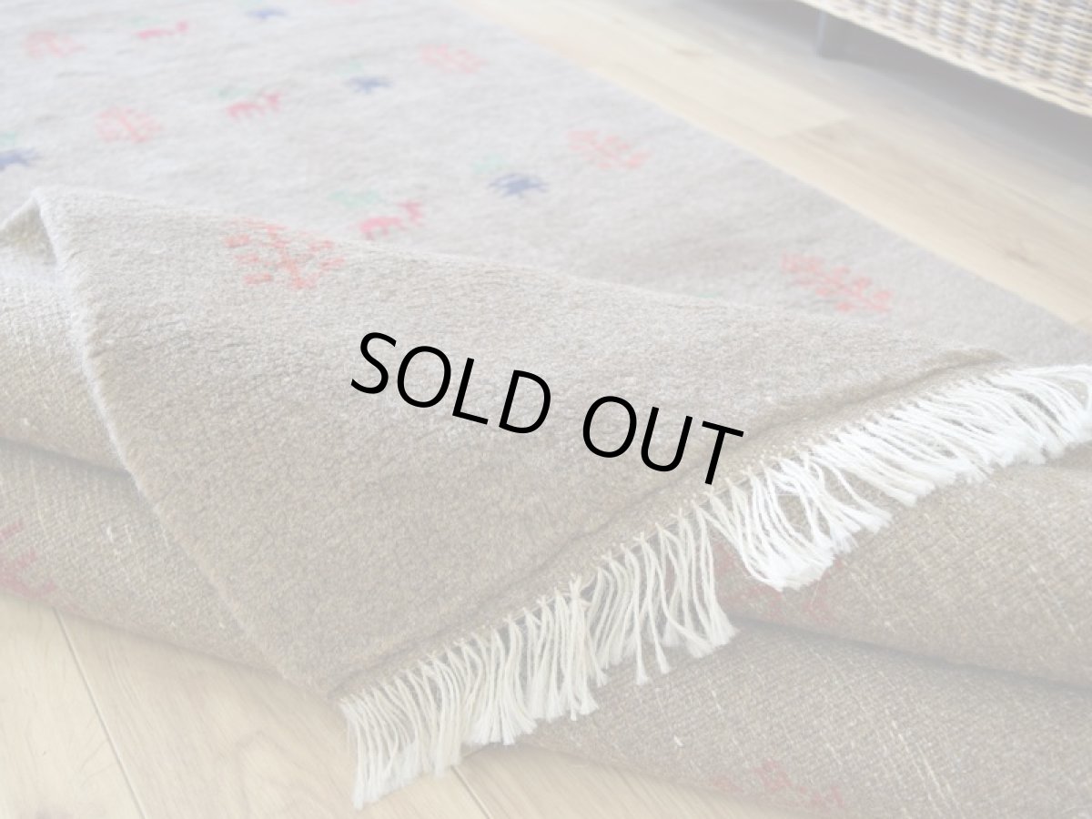 画像14: 新品 ペルシャ ギャッベ 縦2m 横1.5m 2.5㎡ リビング ダイニング 2-3人掛けソファ サイズ 195 × 137 cm No.R402 肉厚 天然 ウール ギャベ 手織り ハンドメイド ラグ 絨毯 カーペット リビングダイニングルームやベッドサイドに ブラウン 茶 動物 植物柄 n-r402-195137h031071 (14)