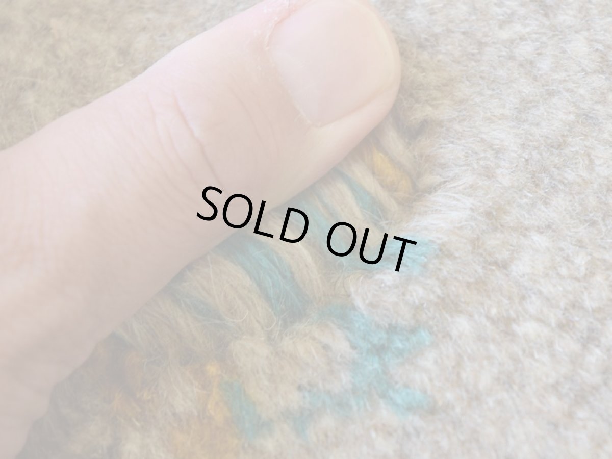 画像12: 新品 ペルシャ ギャッベ 198 × 159 cm No.1458 縦2m 横1.5m 3㎡ 〜3帖 リビング ダイニング 2-3人掛けソファサイズ 天然 肉厚 ウール ギャベ 手織り ハンドメイド ラグ 絨毯 カーペット ベージュ ブラウン グレー グラデーション ボーダー 動物 ヤギ 羊 鹿 生命の樹 柄 リビングダイニングルームやベッドサイドに n-1458-198159s071032 (12)