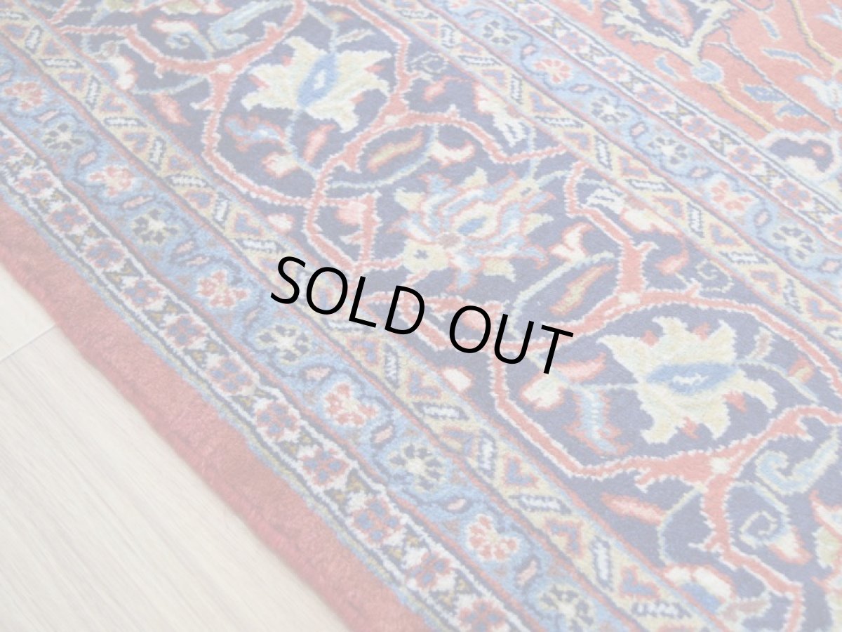 画像10: 良品 ペルシャ 絨毯 サルーク 325 x 220 cm No.P493 縦3.3m 横2.2m 7.2㎡ 〜8帖 リビング ダイニング 3人掛けソファ コーナーソファ 大判 サイズ ウール 手織り トライバル ラグ 敷物 マット カーペット メダリオン ヴィンテージ ビンテージ 赤 朱色 オレンジ b-p493-325220h274516 (10)