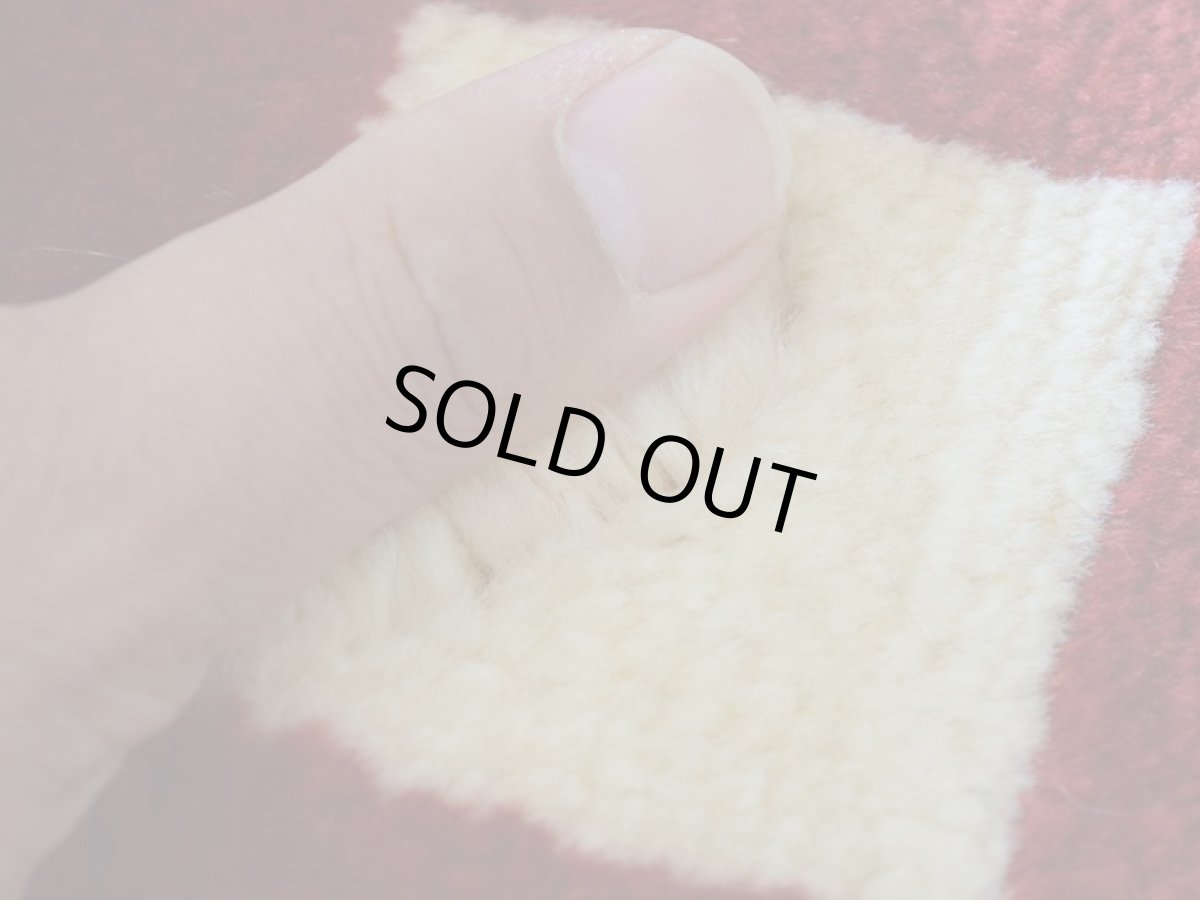 画像15: 新品 ペルシャ ギャッベ 玄関 マット サイズ 149 × 65 cm No.A590 肉厚 天然 ウール ギャベ 手織り ハンドメイド ラグ 絨毯 カーペット リーズバフト パッチワーク柄 ブロックチェック 市松模様 カラフル 赤 レッド 玄関ドアマットのアクセントに n-a590-149065h041a281 (15)