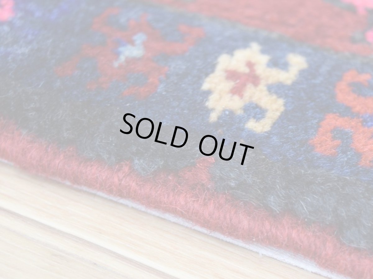 画像8: 良品 ペルシャ 部族絨毯 シールジャーン 玄関 マット サイズ 115 x 55 cm No.AD672 天然 肉厚 ウール 手織り ハンドメイド トライバル ラグ マット カーペット 赤 幾何学模様 民族柄 b-ad672-115055h0719 (8)