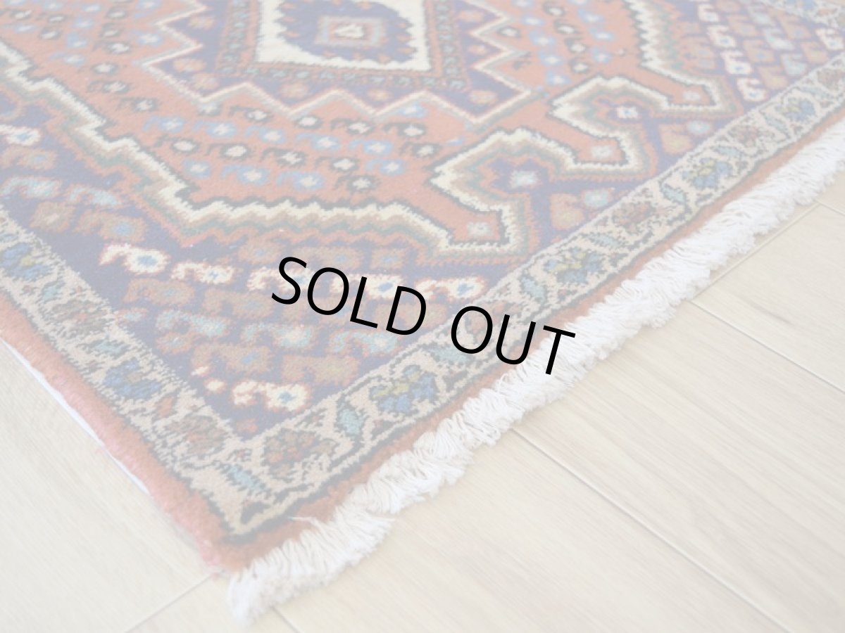 画像7: 良品 ペルシャ 部族絨毯 シールジャーン 玄関 マット サイズ 80 x 60 cm No.AD669 天然 肉厚 ウール 手織り ハンドメイド トライバル ラグ マット カーペット 生成り クリーム オレンジ ネイビー カラフル ボテ柄 幾何学模様 民族柄 b-ad669-080060h0719 (7)