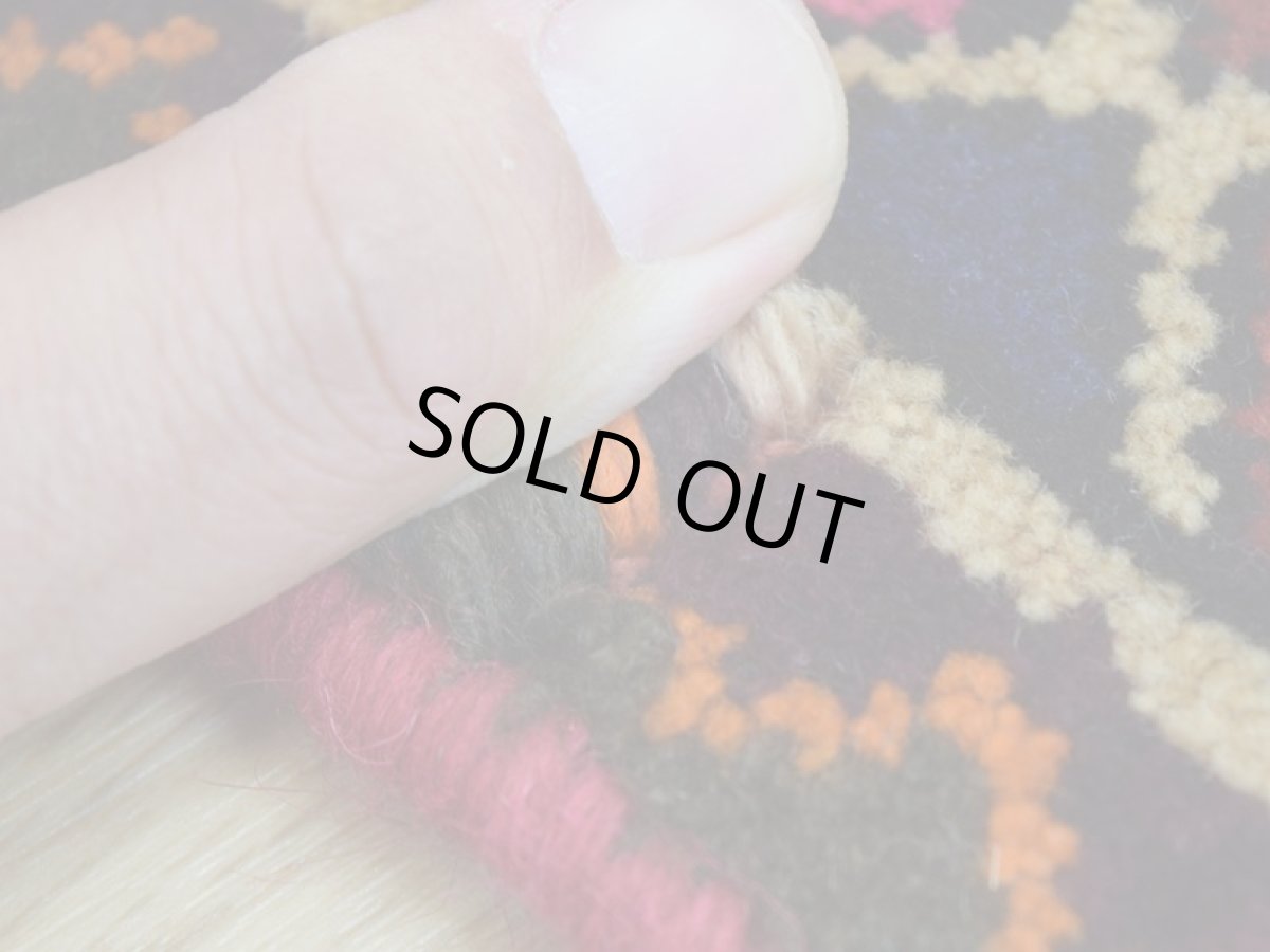 画像8: 良品 ペルシャ 部族絨毯 シールジャーン 玄関 マット サイズ 80 x 53 cm No.AD674 天然 肉厚 ウール 手織り ハンドメイド トライバル ラグ マット カーペット ネイビー ベージュ マルチカラー 幾何学模様 民族柄 b-ad674-080053h0719 (8)