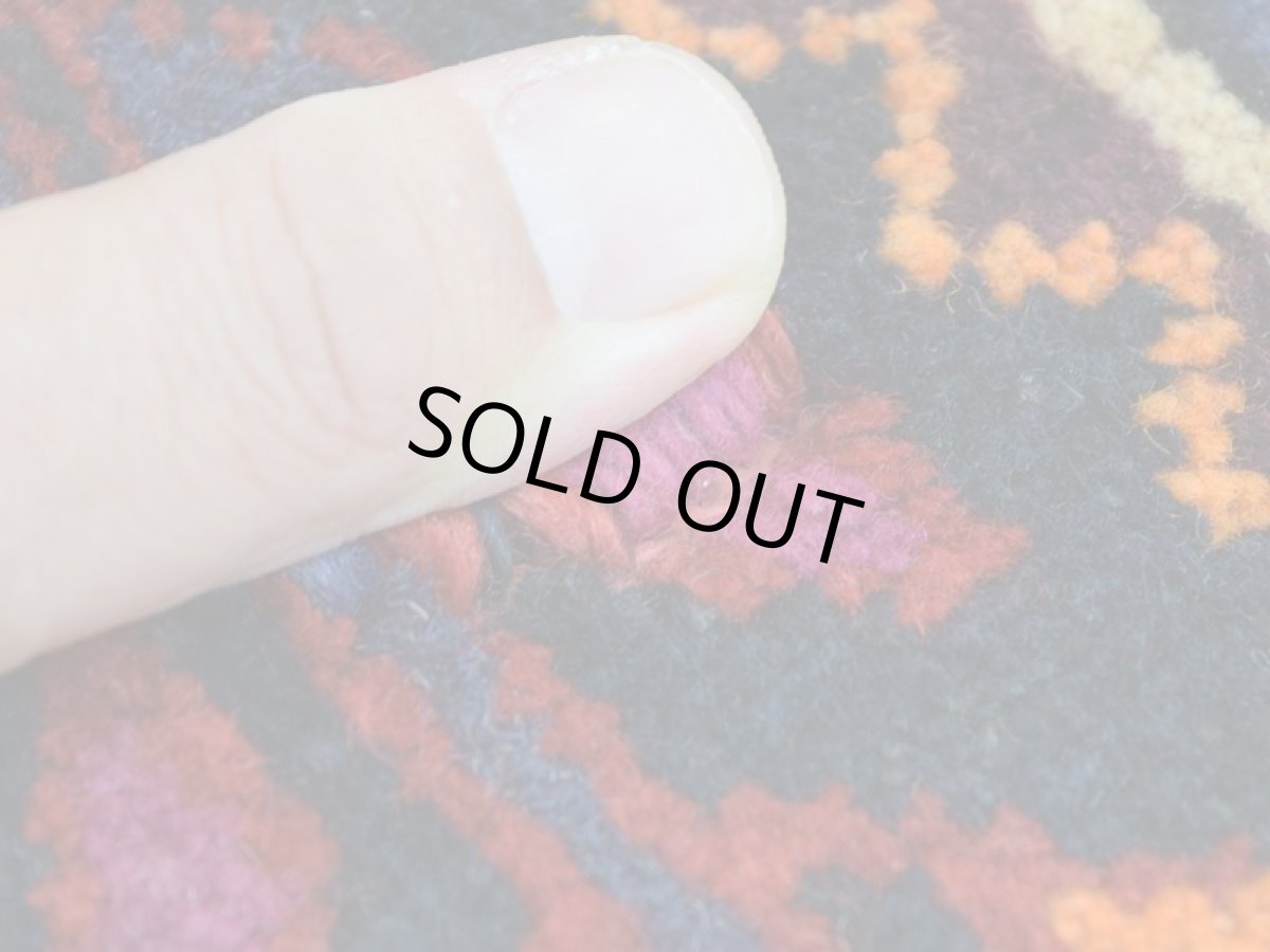 画像11: 良品 ペルシャ 部族絨毯 シールジャーン 玄関 マット サイズ 80 x 53 cm No.AD674 天然 肉厚 ウール 手織り ハンドメイド トライバル ラグ マット カーペット ネイビー ベージュ マルチカラー 幾何学模様 民族柄 b-ad674-080053h0719 (11)