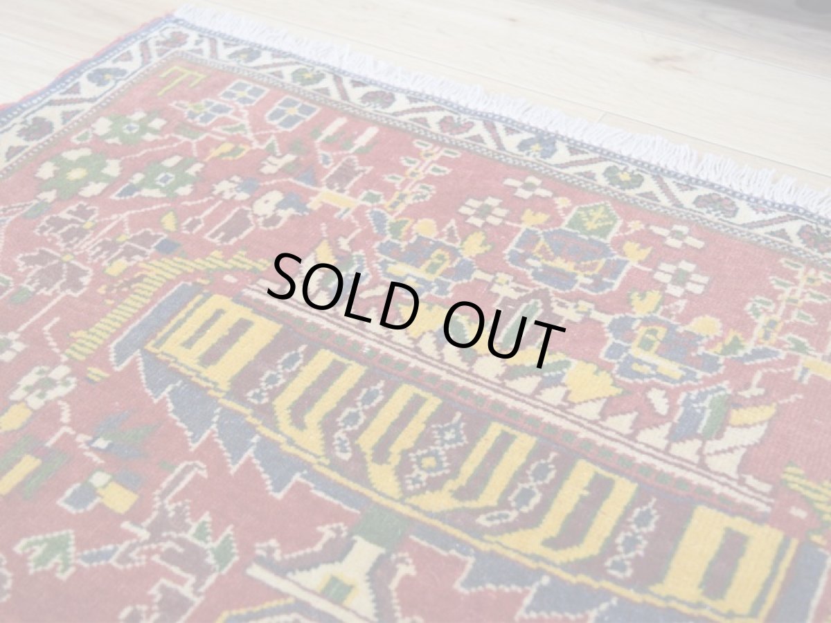 画像3: 【中古品】 ペルシャ 部族絨毯 シールジャーン 玄関 マット サイズ 87 x 52 cm No.AD675 天然 肉厚 ウール 手織り ハンドメイド トライバル ラグ マット カーペット 花瓶 カセクゼ模様 ヴィンテージ ビンテージ USED bc-ad675-087052h0719 (3)