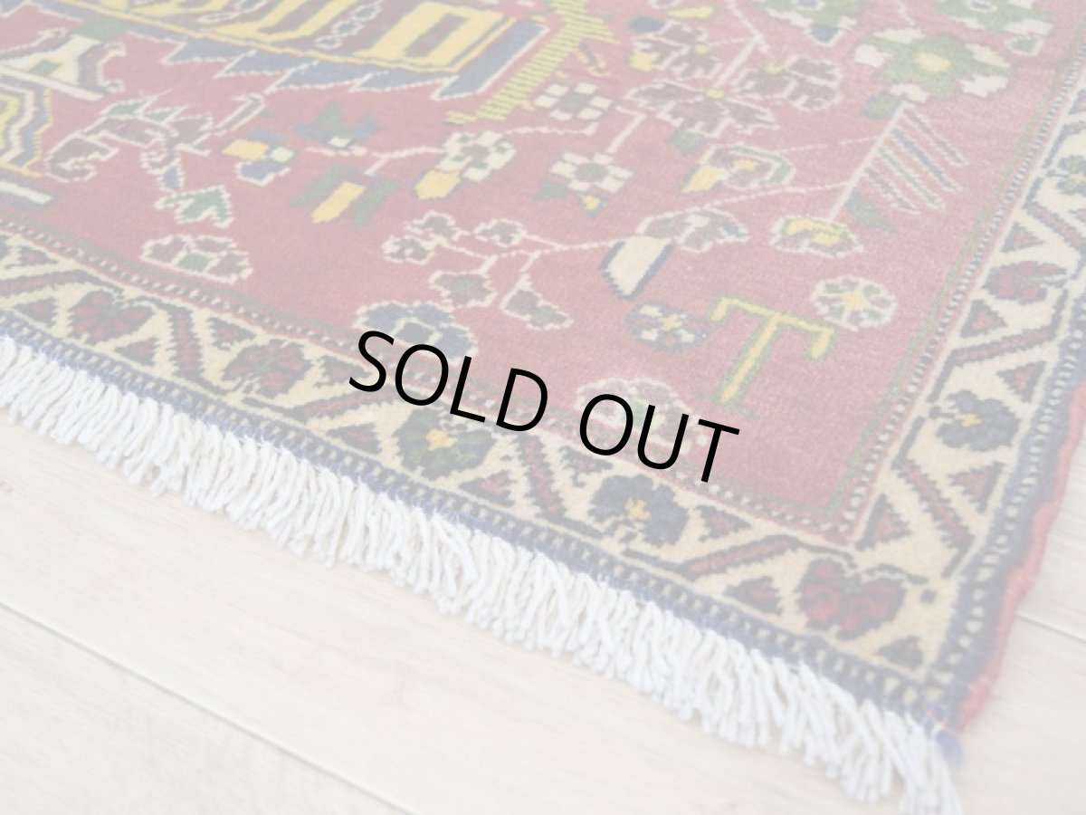 画像4: 【中古品】 ペルシャ 部族絨毯 シールジャーン 玄関 マット サイズ 87 x 52 cm No.AD675 天然 肉厚 ウール 手織り ハンドメイド トライバル ラグ マット カーペット 花瓶 カセクゼ模様 ヴィンテージ ビンテージ USED bc-ad675-087052h0719 (4)