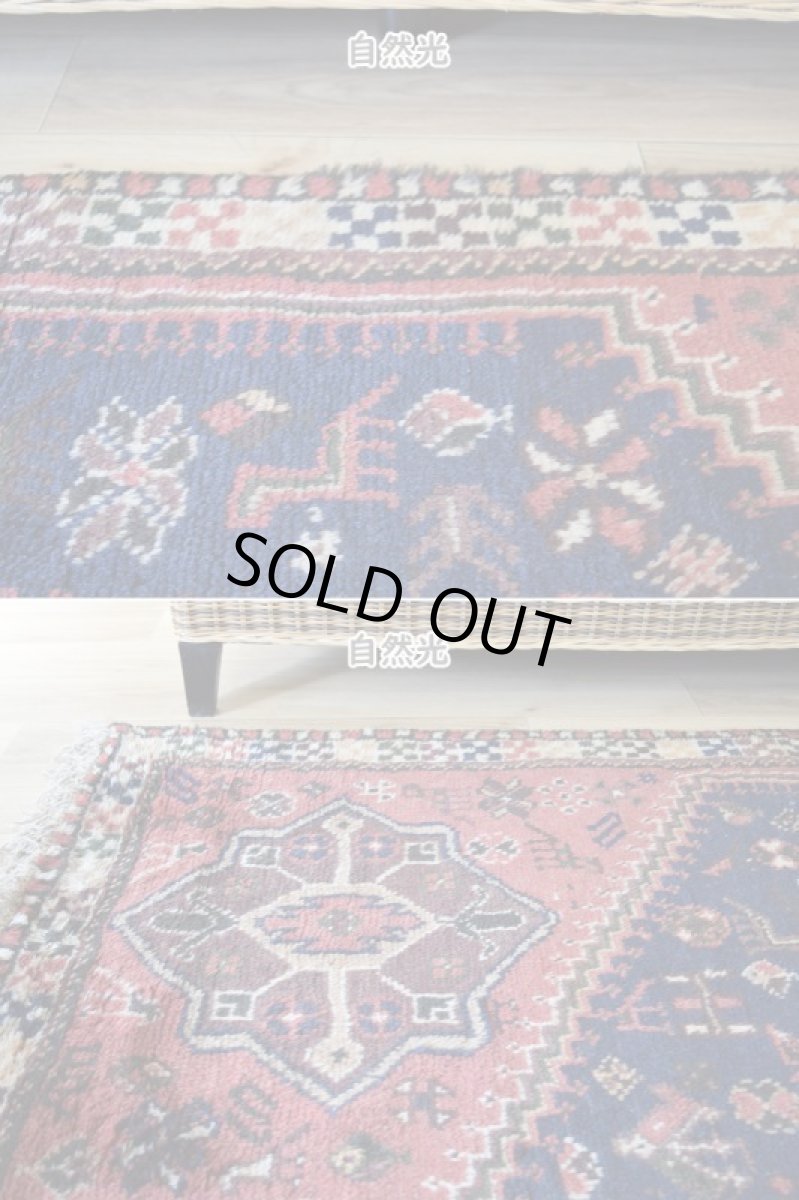 画像5: 新品同様 デッドストック 未使用美品 ペルシャ 部族絨毯 シラーズ 産  194 x 188 cm No.AB528 縦2m 横2m 4㎡ ~4.5帖 正方形 スクエアサイズ ウール 手織り ハンドメイド トライバル ラグ カーペット 赤 レッド 濃紺 ダークネイビー 民族柄 nab-ab528-194188h395077p (5)