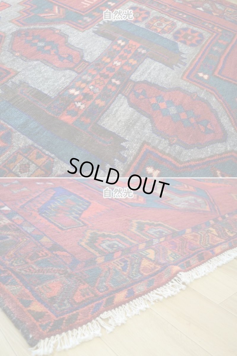 画像8: 良品 ペルシャ 部族絨毯  ロリ 縦2.6m 横1.7m 4.5㎡ 〜5帖 リビング ダイニング 2〜3人掛けソファ サイズ 263 x 169 cm No.P263 ウール 手織り ハンドメイド トライバル ラグ 部族絨毯 マット カーペット 幾何学模様 民族柄  グレージュ マルチカラー b-p263-260169h582p (8)