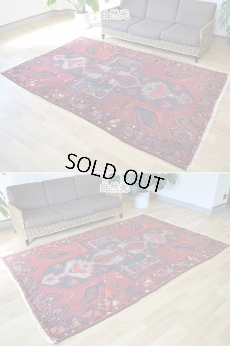 画像4: 良品 ペルシャ 部族絨毯  ロリ 縦2.6m 横1.7m 4.5㎡ 〜5帖 リビング ダイニング 2〜3人掛けソファ サイズ 263 x 169 cm No.P263 ウール 手織り ハンドメイド トライバル ラグ 部族絨毯 マット カーペット 幾何学模様 民族柄  グレージュ マルチカラー b-p263-260169h582p (4)