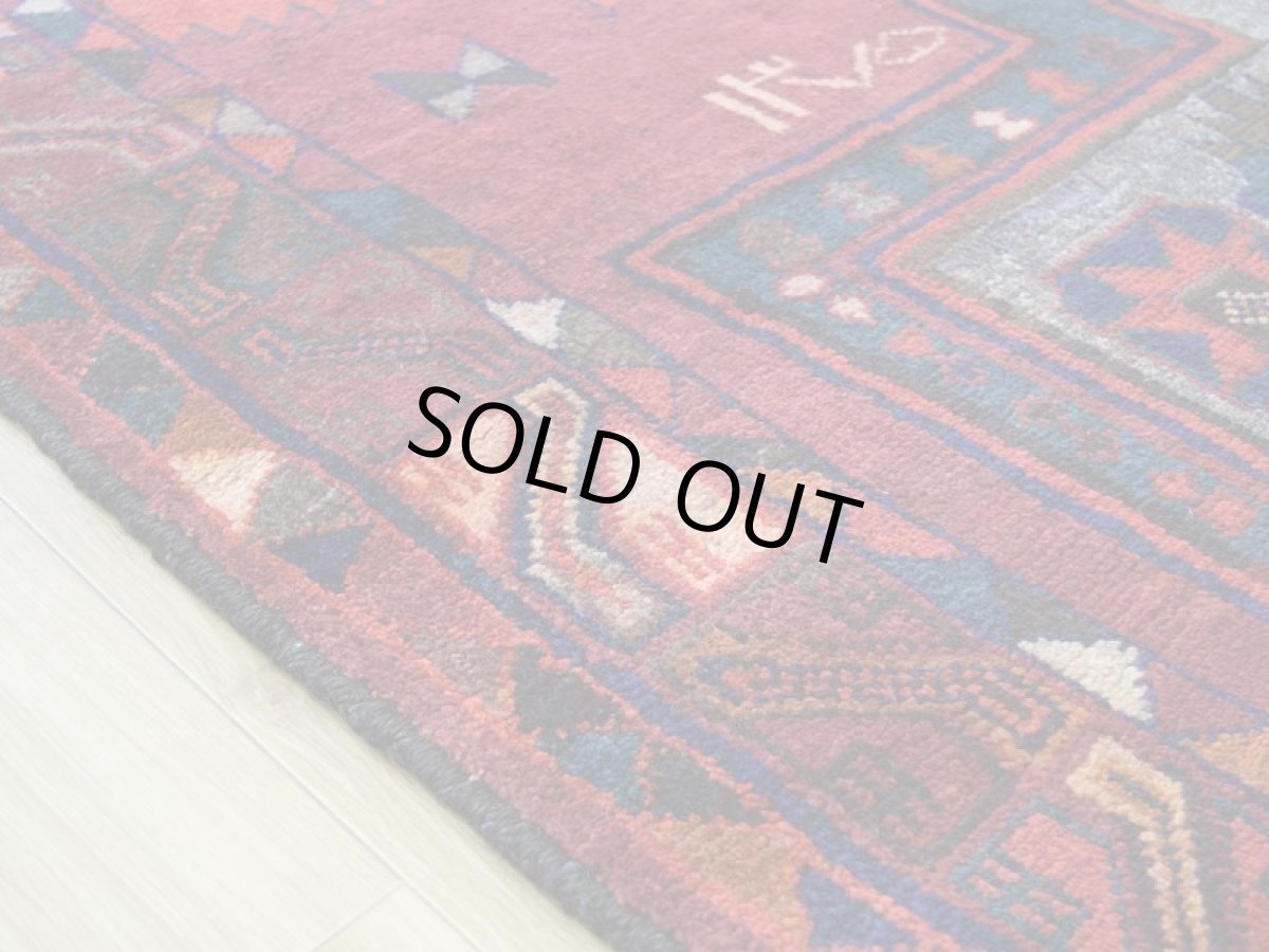 画像11: 良品 ペルシャ 部族絨毯  ロリ 縦2.6m 横1.7m 4.5㎡ 〜5帖 リビング ダイニング 2〜3人掛けソファ サイズ 263 x 169 cm No.P263 ウール 手織り ハンドメイド トライバル ラグ 部族絨毯 マット カーペット 幾何学模様 民族柄  グレージュ マルチカラー b-p263-260169h582p (11)